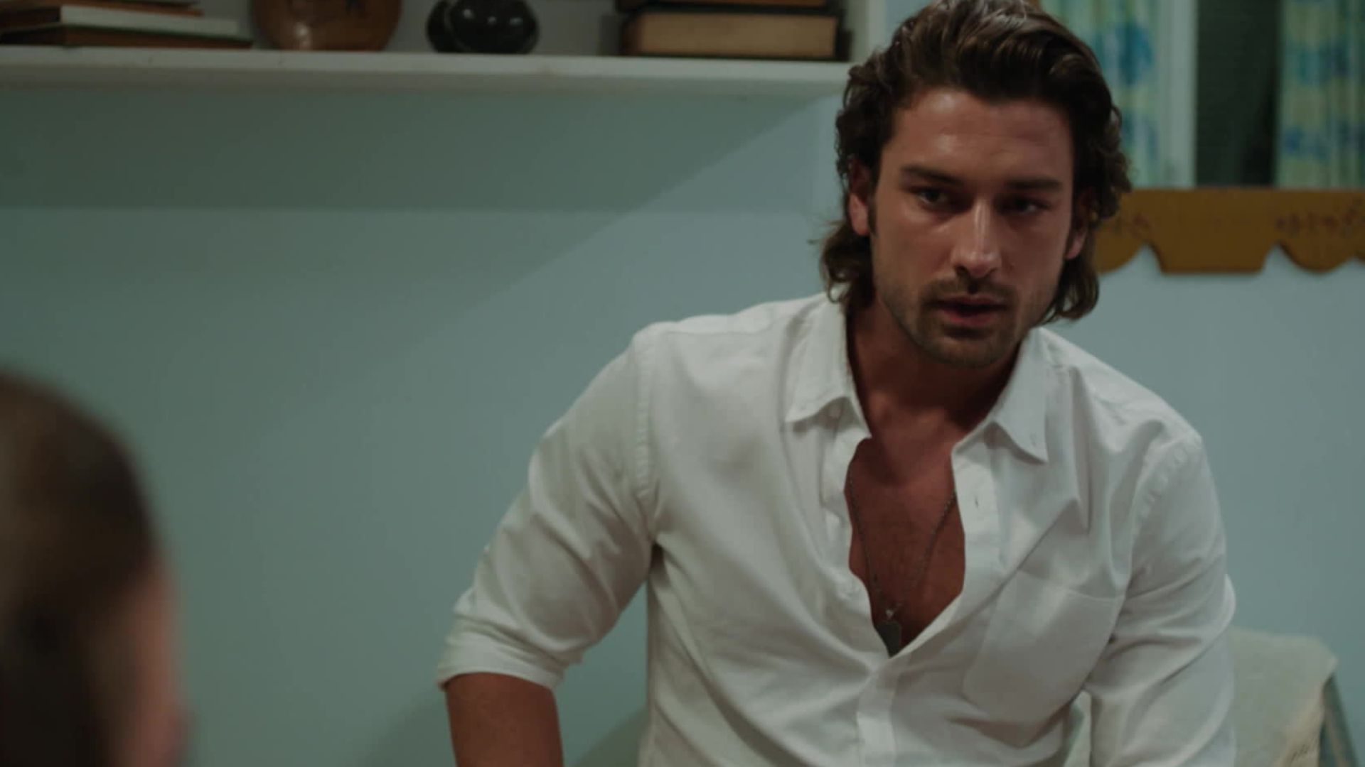 Alp Navruz (Poyraz) in una scena di Be my Sunshine