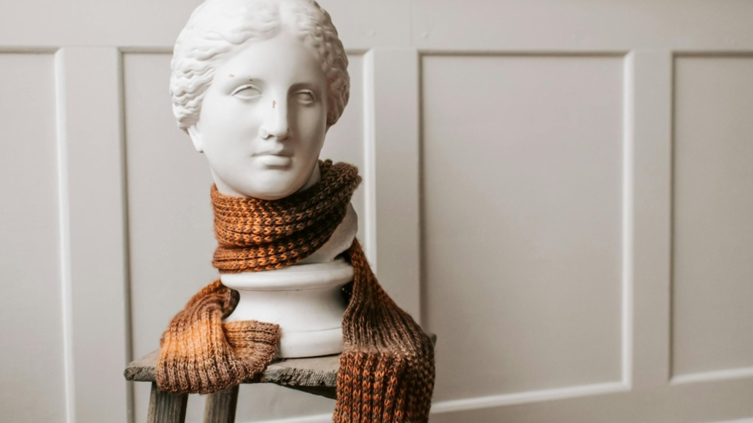 La sciarpa, l’accessorio chiave dei look invernali: nessuno può farne a meno - Credits: www.pexels.com