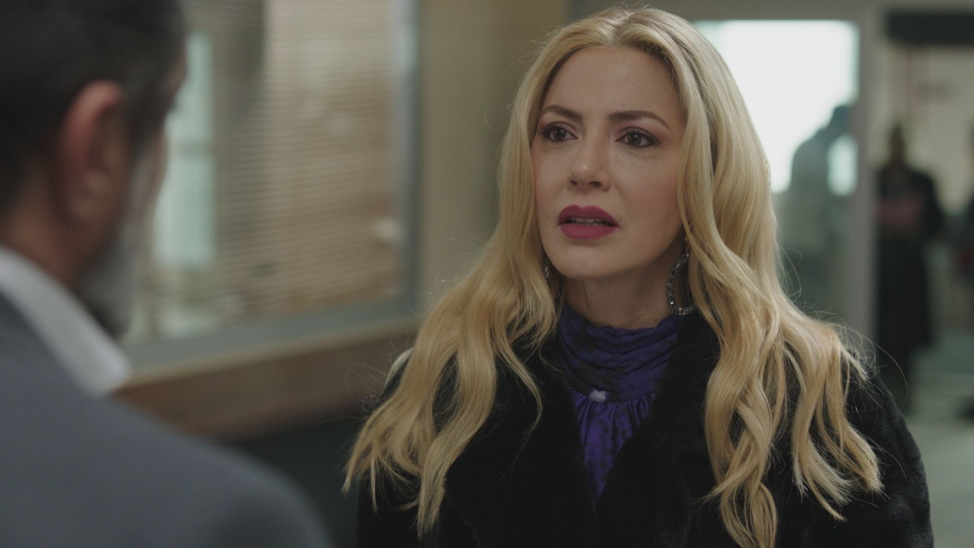 Simge Selcuk (Nebahat) in una scena di Tutto per la mia famiglia 2