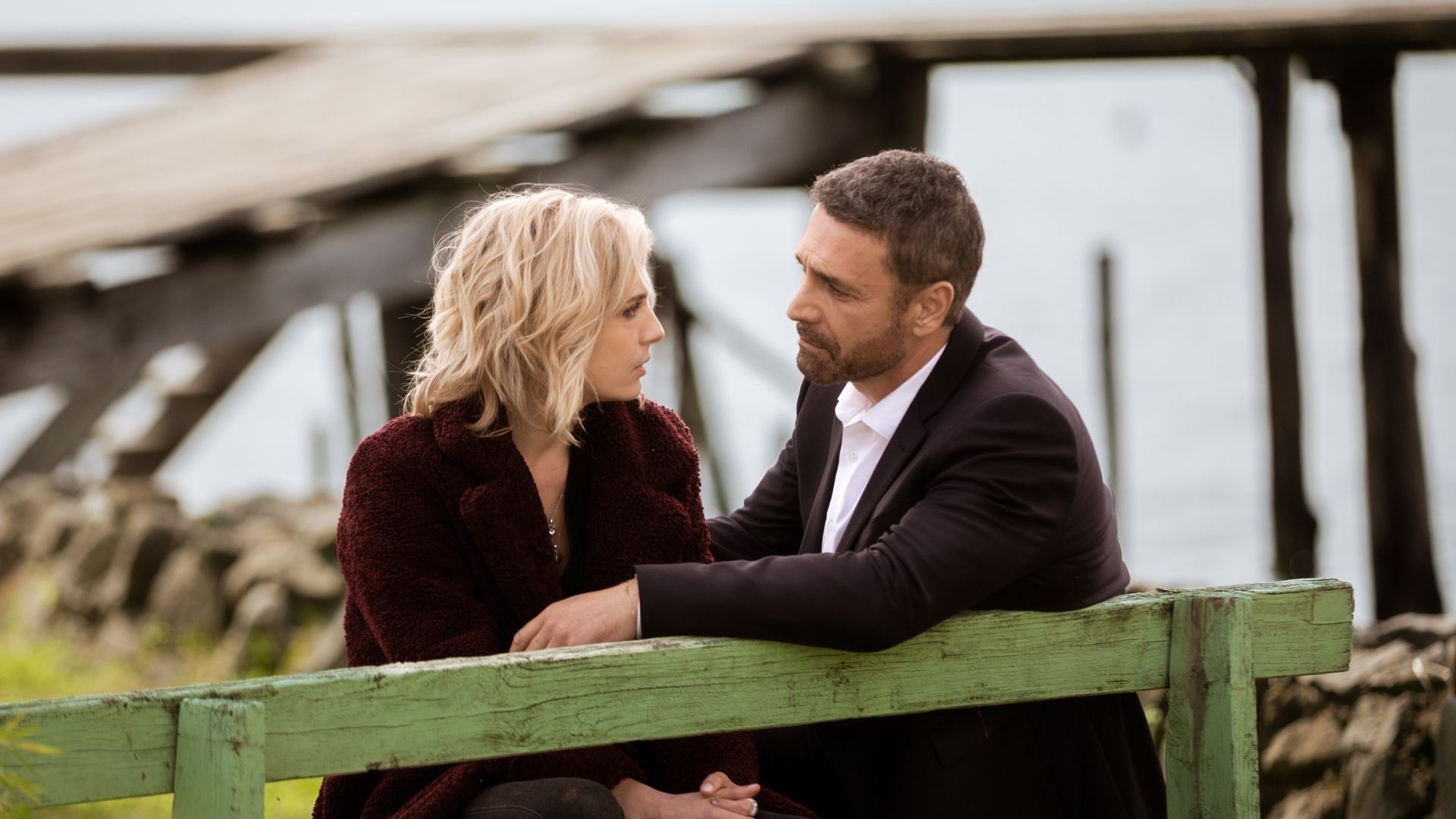 Beatrice Arnera (Agata) e Raoul Bova (Giulio Borghi) in una scena di Buongiorno, mamma! 3