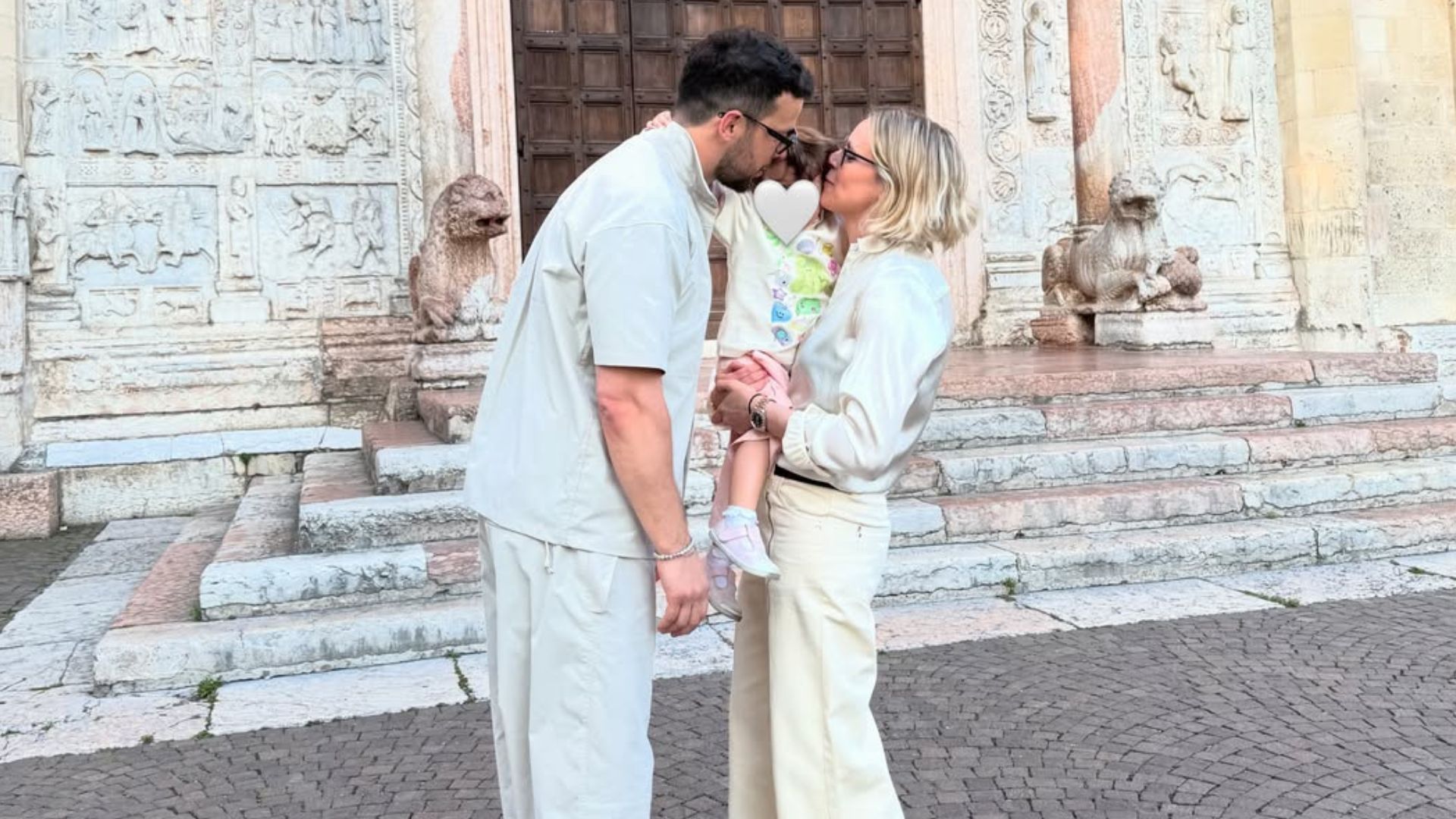Federica Pellegrini con Matteo Giunta e la figlia Matilde