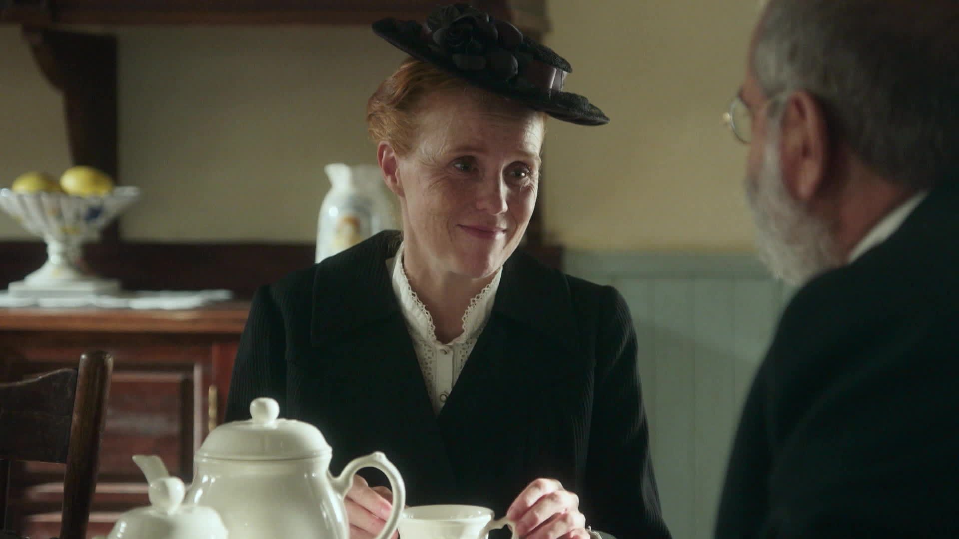 Pia Adarre, interpretata da María Castro, in una scena de La Promessa