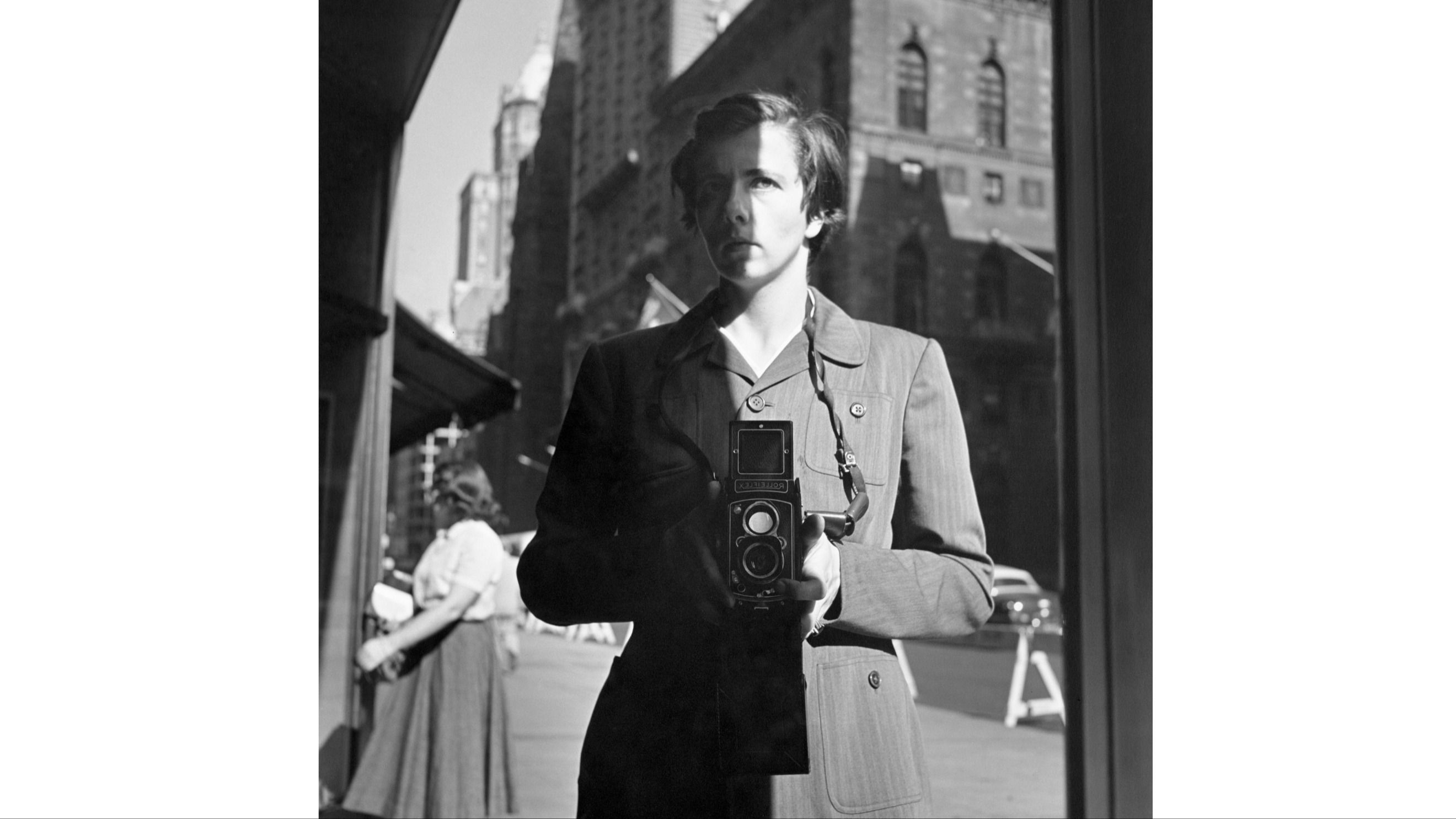 Vivian Maier New York, NY, October 18, 1953 Gelatin silver print, 2012, 40x50 cm ©Estate of Vivian Maier, Courtesy of Maloof Collection and Howard Greenberg Gallery, NY