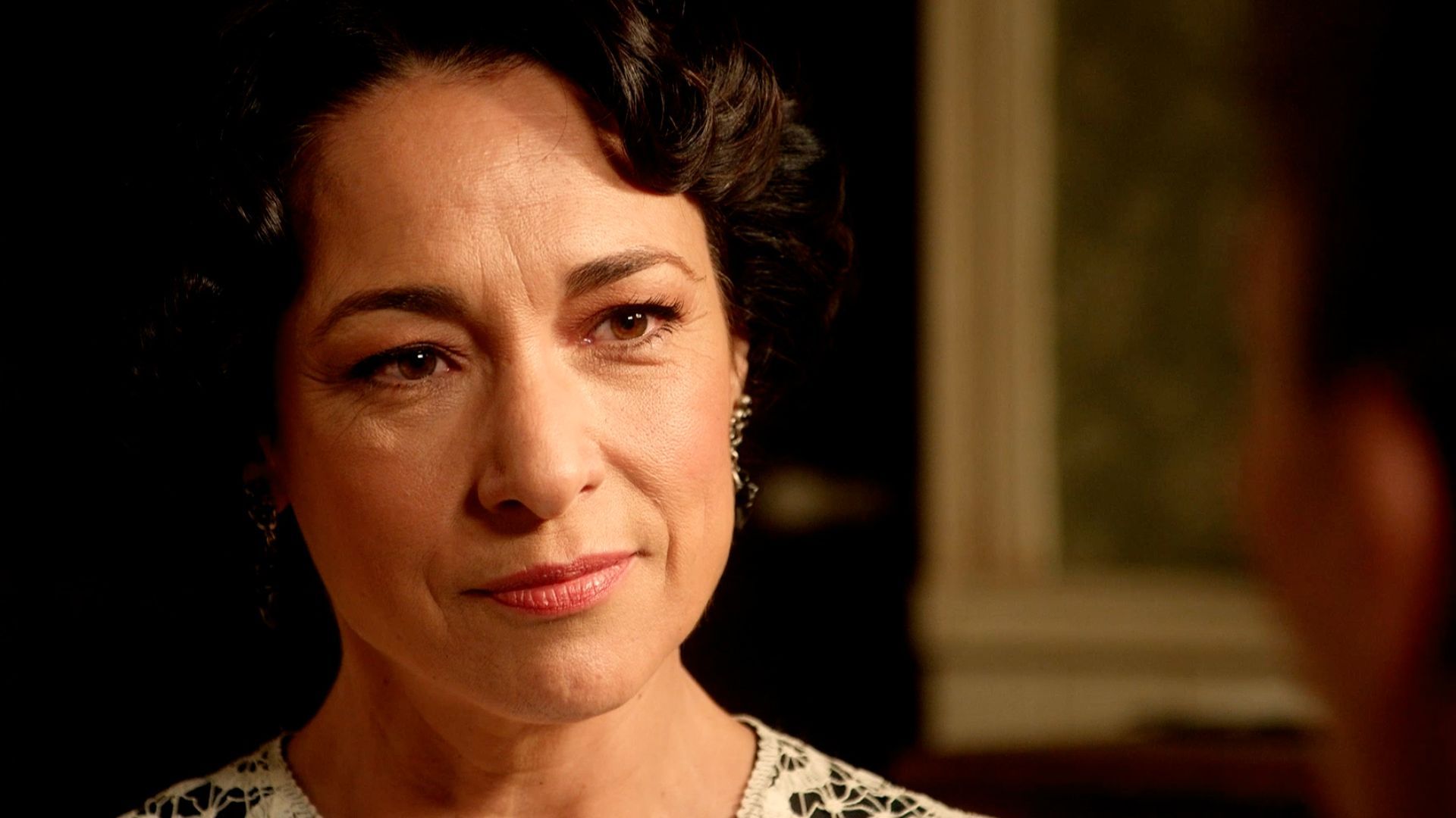 Isabel Serrano (Leocadia) in una scena de La Promessa