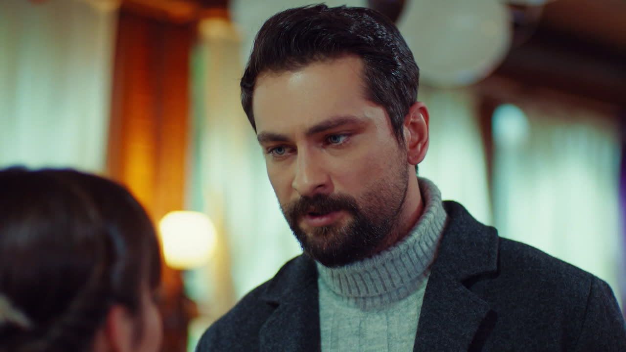 Alihan (Onur Tuna) in Forbidden Fruit