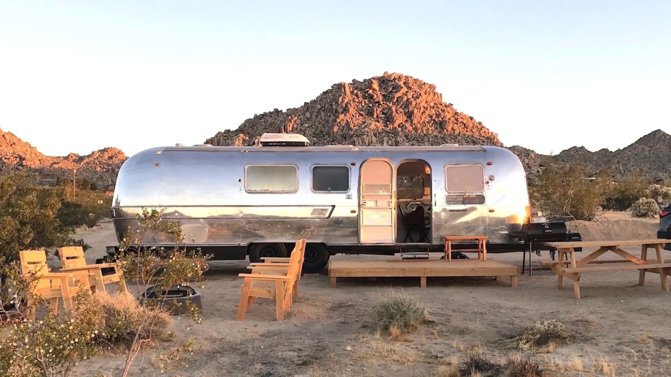 Caravan Airstream - Courtesy Airstream 