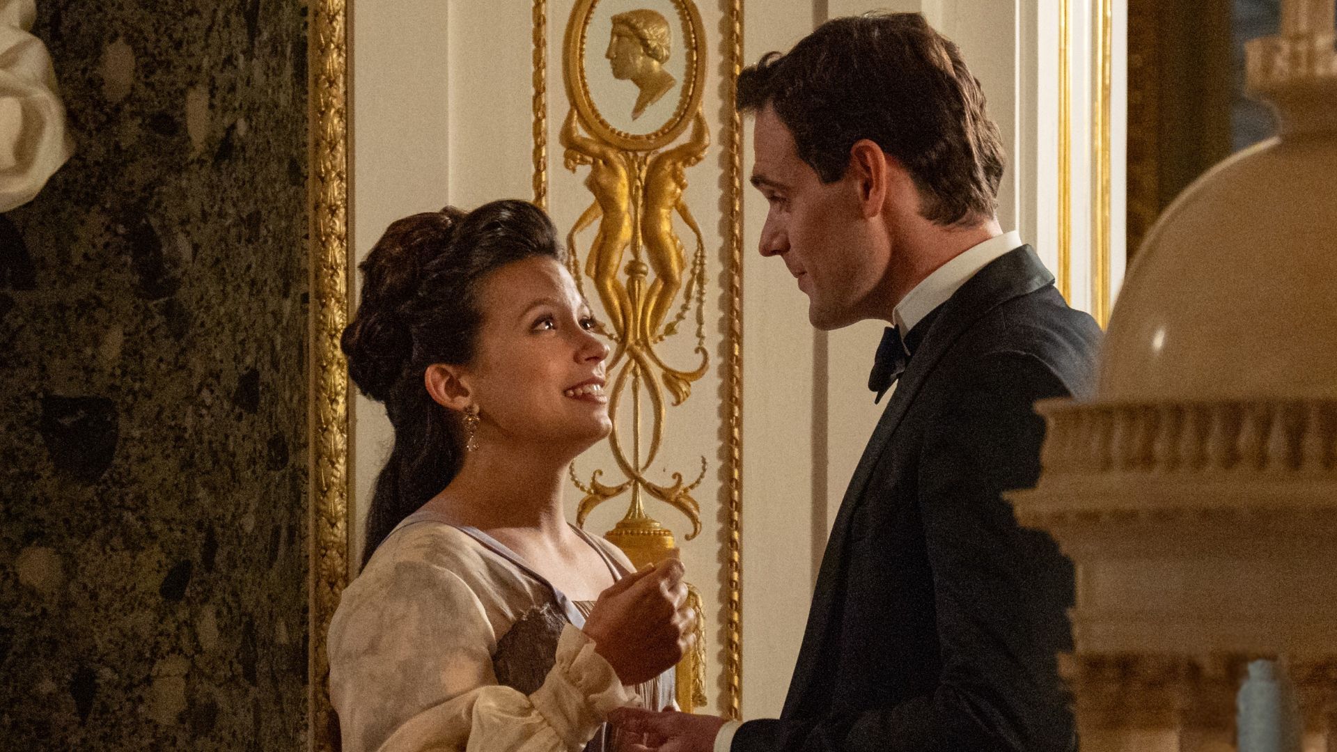 Amparo Piñero (Martina) e Gonzalo Ramos (Jacobo) in una scena de La Promessa
