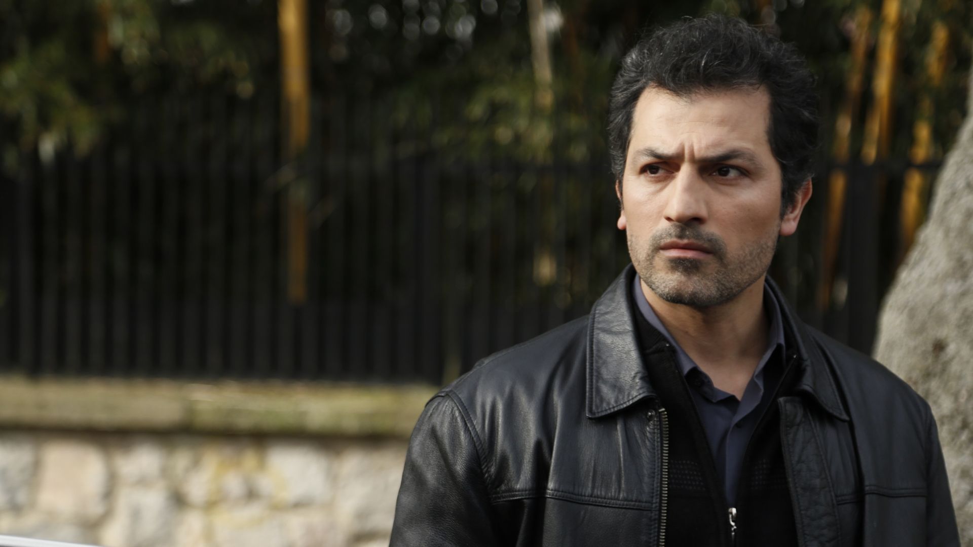 Feyyaz Duman (Arif) in una scena de La forza di una donna 2