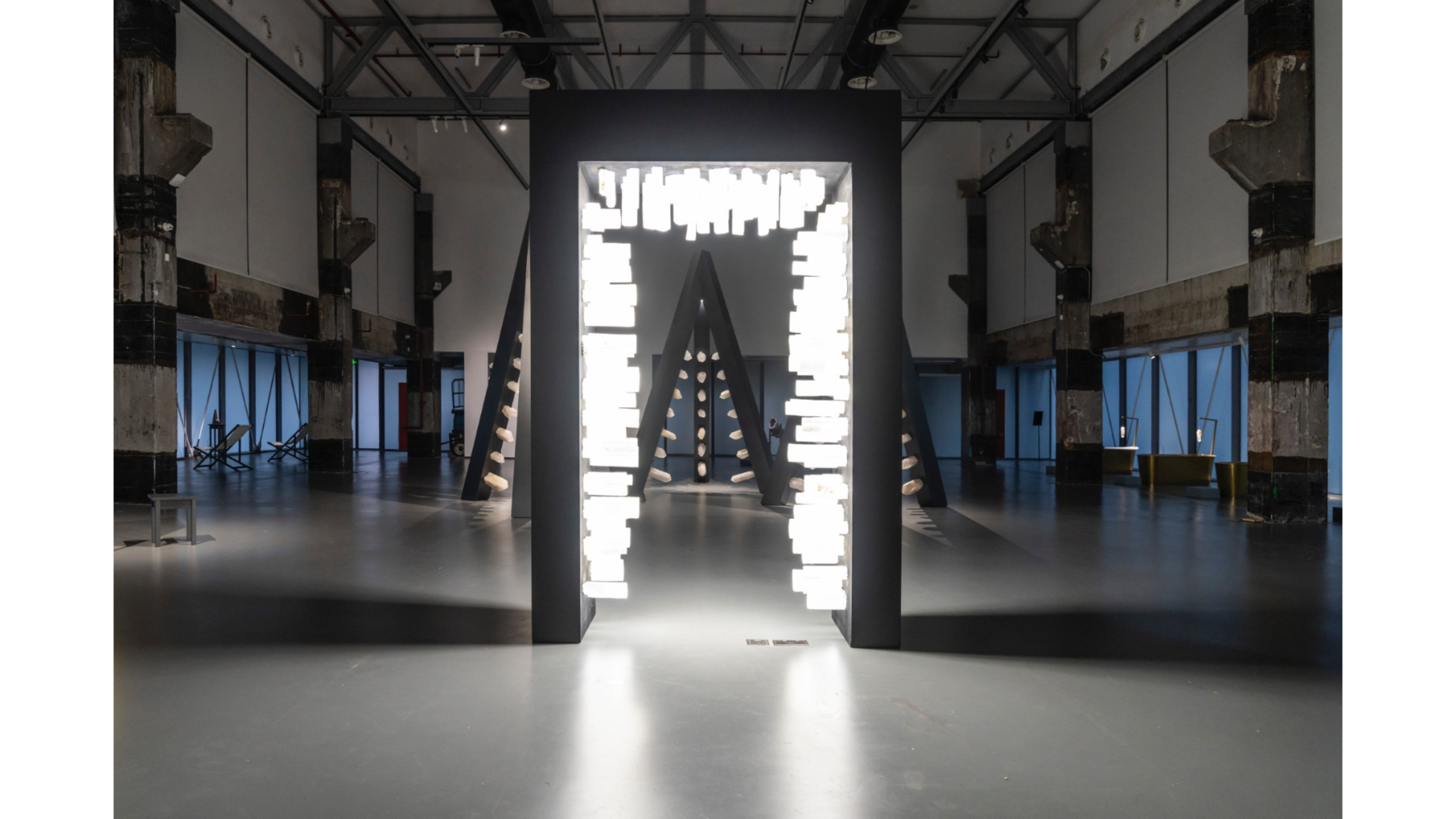 “Transforming Energy” by Marina Abramović al Modern Art Museum (MAM) di Shanghai; Credit: Yu Jieyu - Credits: Courtesy Press Office