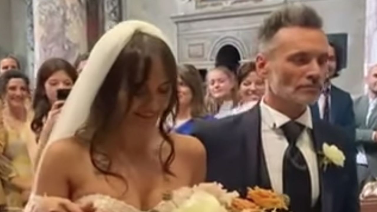 Instagram @nekfilipponeviani