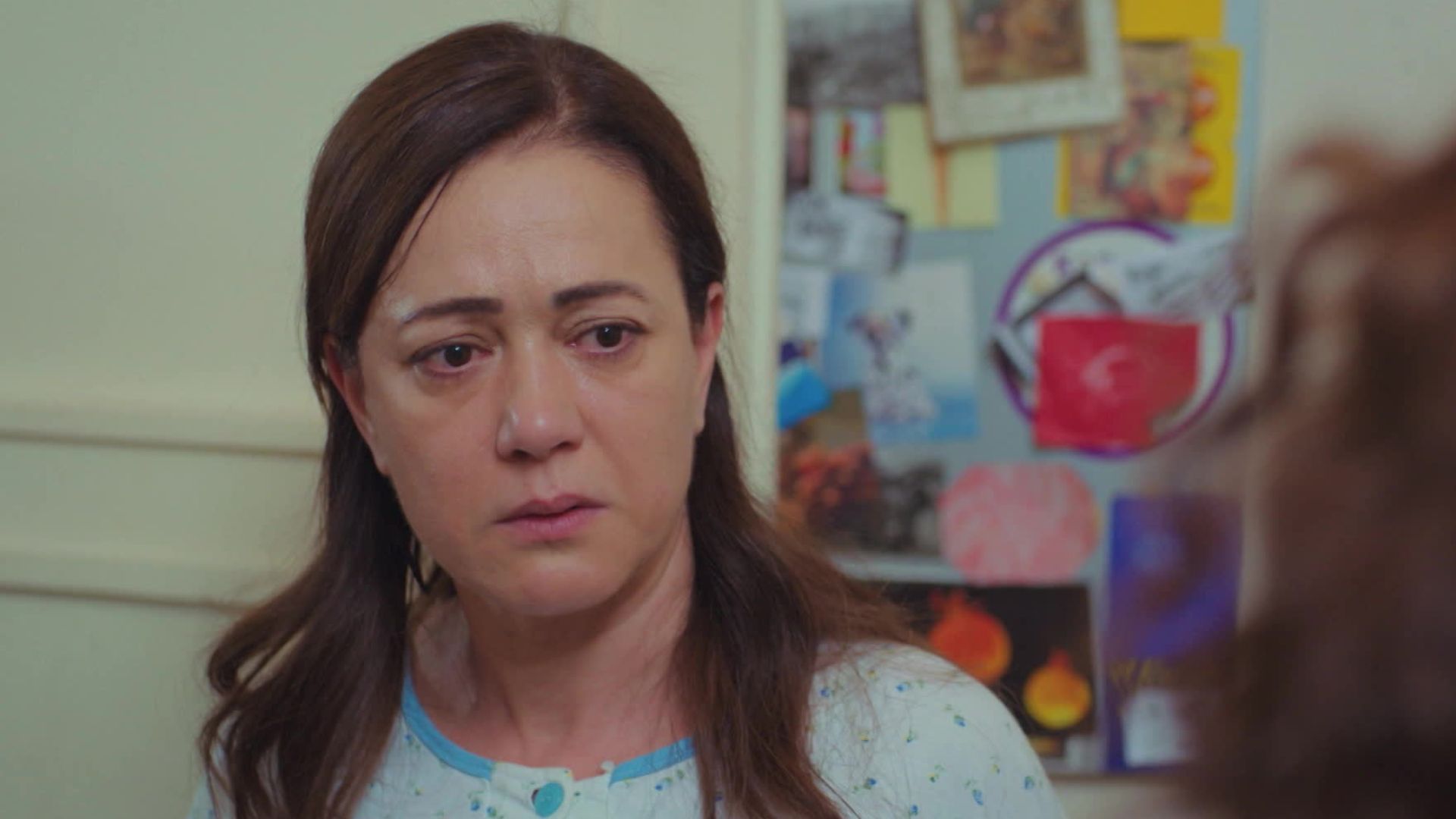 Hatice in una scena de La forza di una donna