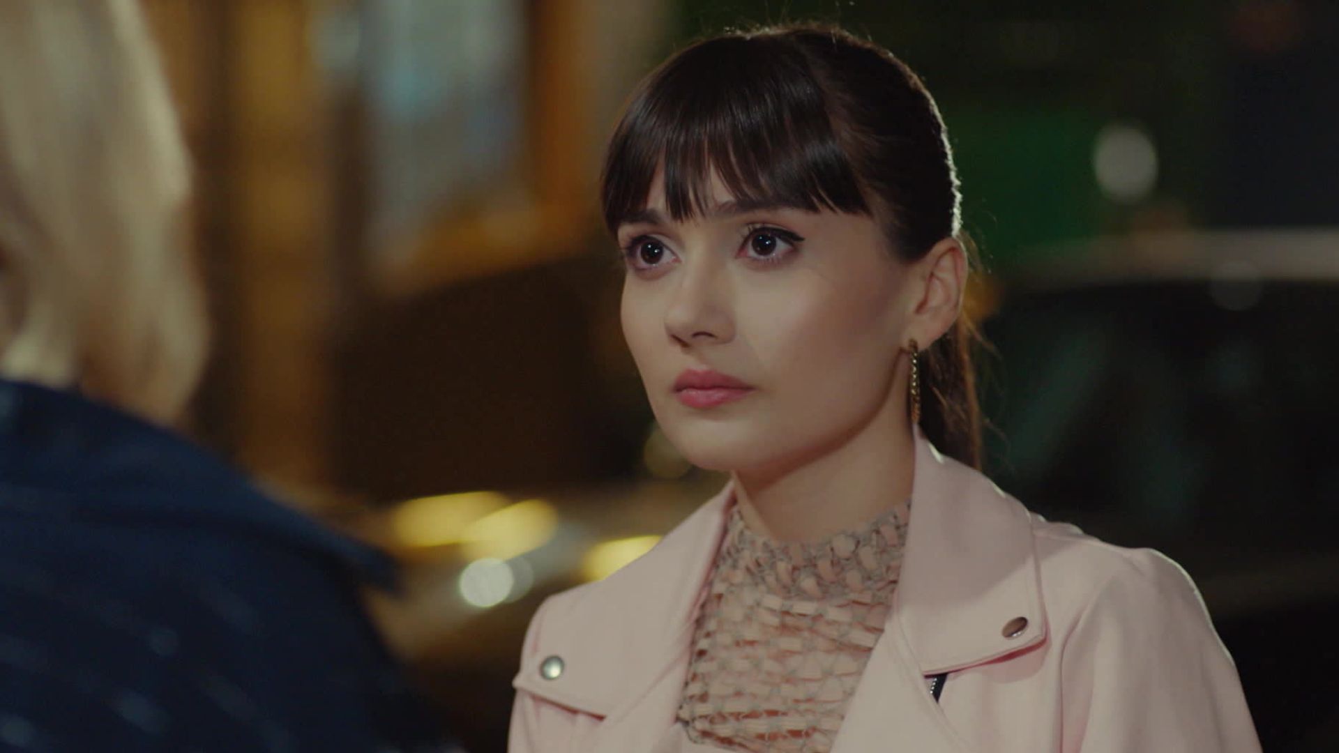 Zeynep in una scena di Forbidden Fruit 2