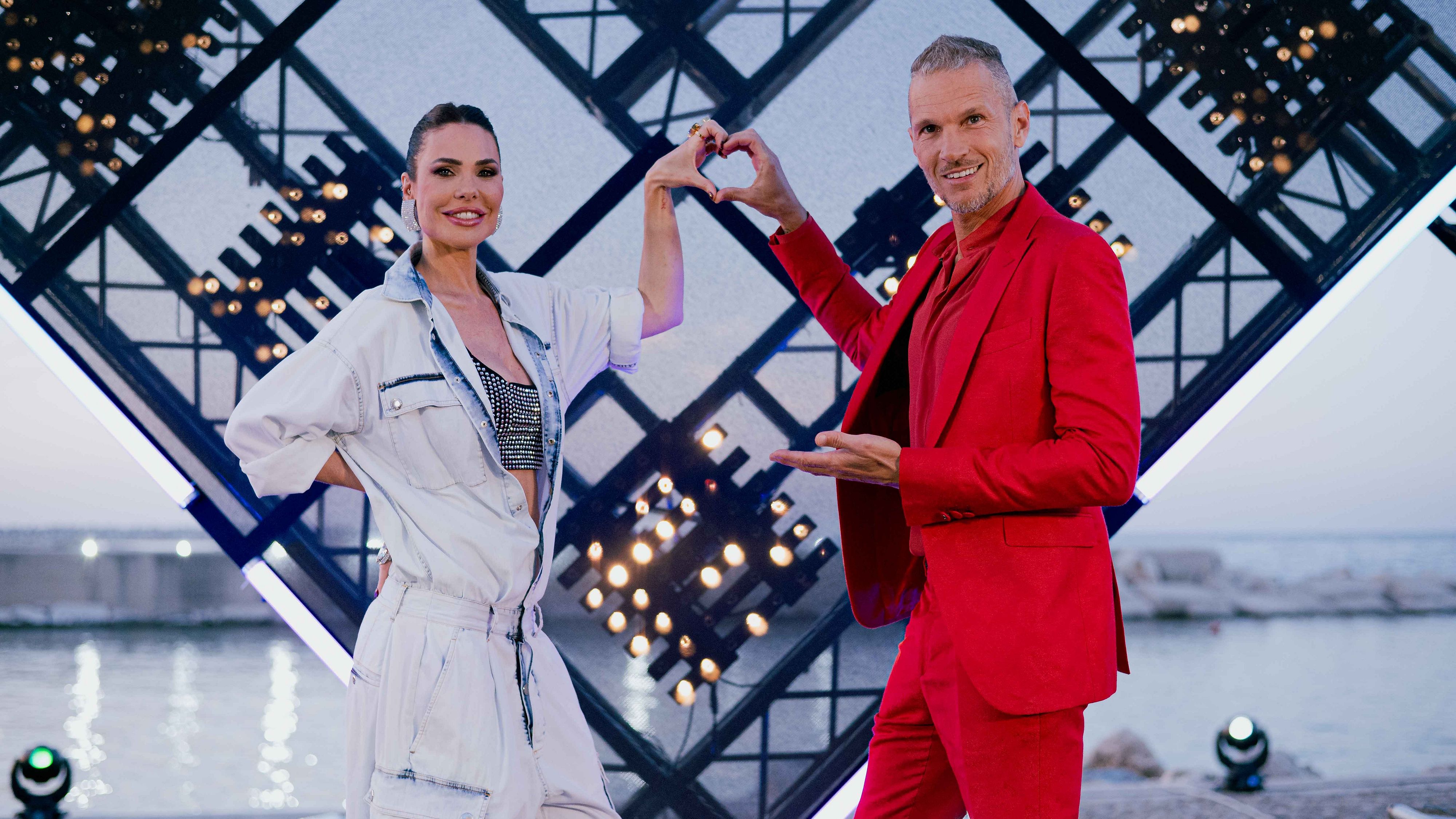 Ilary Blasi e Alvin conducono la nuova edizione di Battiti Live