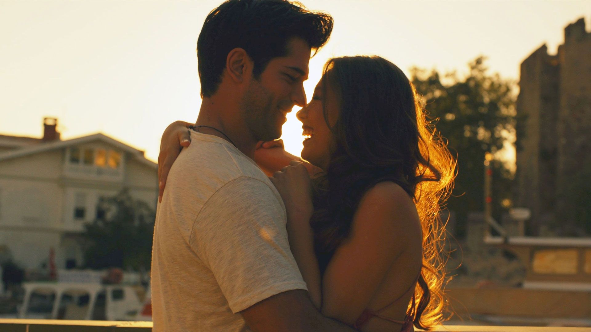 Burak Özçivit (Kemal) e Neslihan Atagül (Nihan), protagonisti di Endless Love