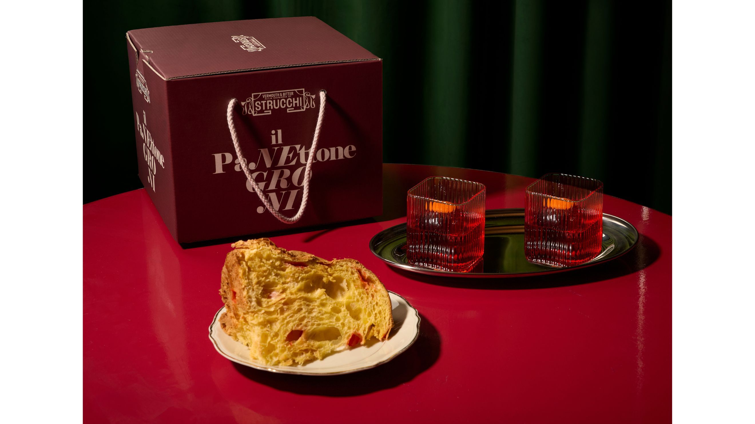 Il “Panegroni” (Panettone al Negroni) di Strucchi - Courtesy Press Office