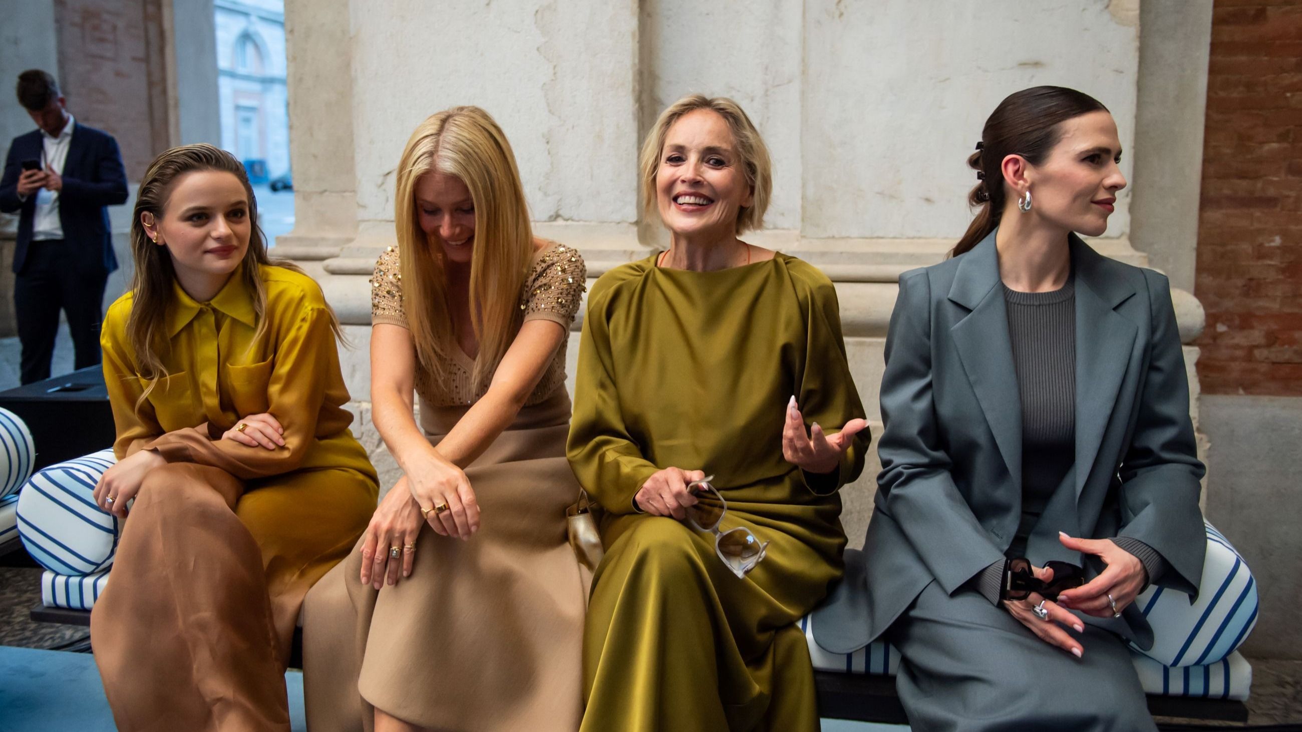 In prima fila alla sfilata Cruise 2026 di Max Mara Joey King, Gwitneh Paltrow, Sharon Stone e Hayley Atwell
Credit: Getty Images