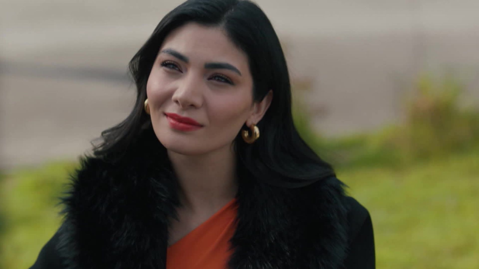 Zumrut in una scena di Segreti di famiglia 3