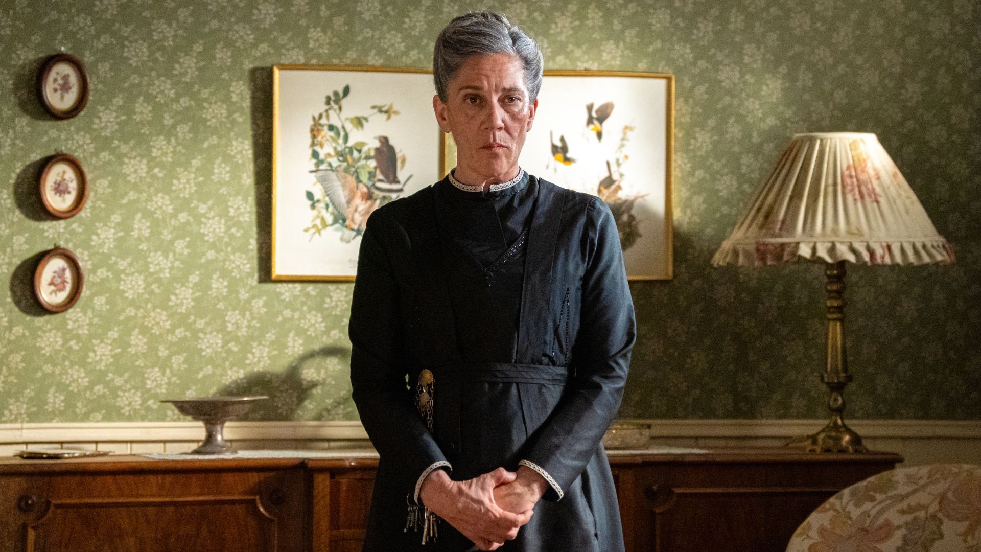 Marga Martinez (Petra Arcos) in una scena de La Promessa.