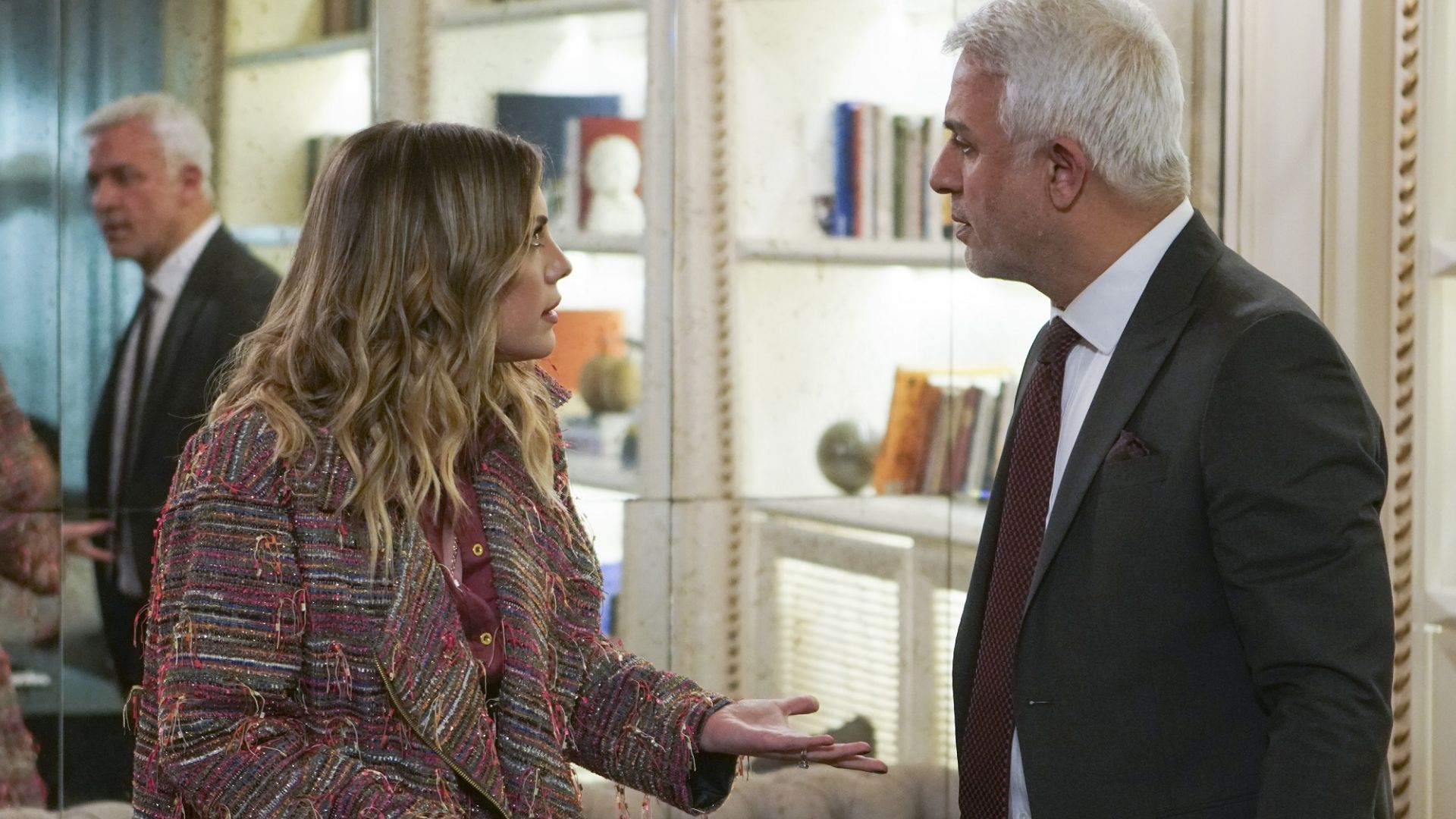 Yildiz e Halit in una scena di Forbidden Fruit 2