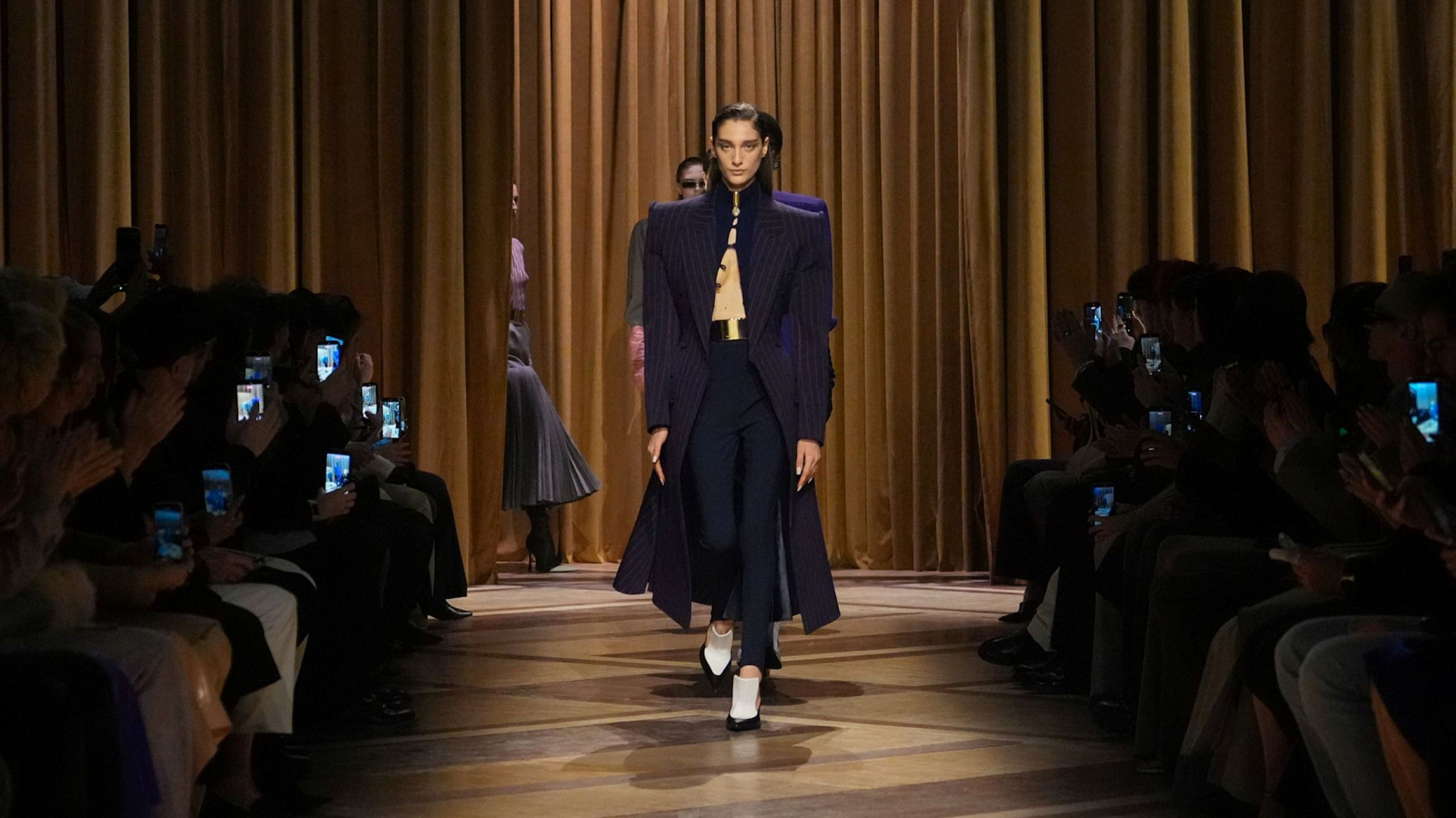 In passerella la collezione Autunno/Inverno 2026-2027 di Mugler - Credits: Launchmetrics.com/Spotlight