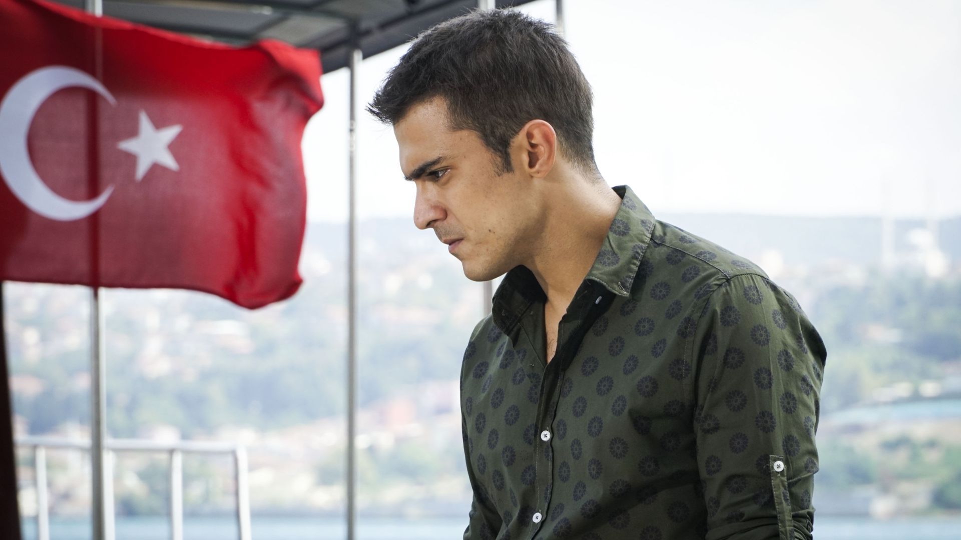 Yigit in una scena di Forbidden Fruit 3