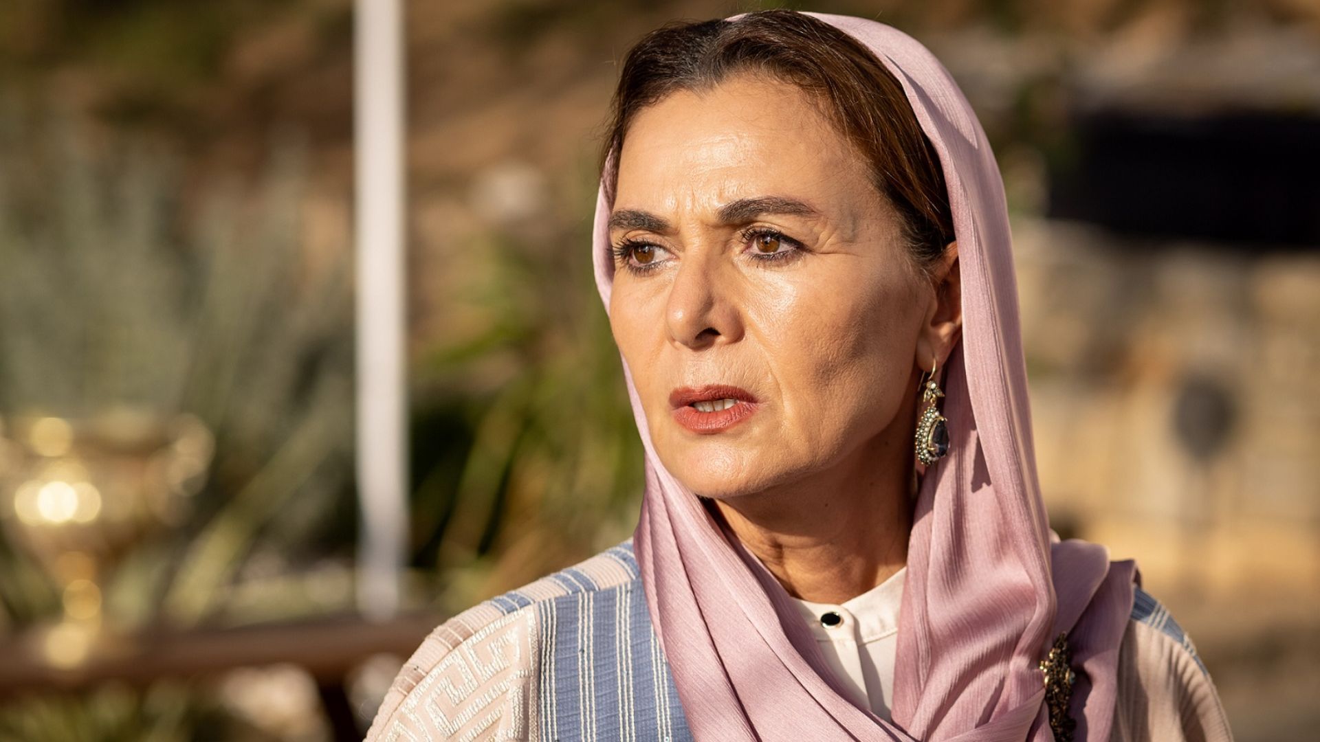 Hatice Aslan (Rahsan) in una scena di Io sono Farah 2