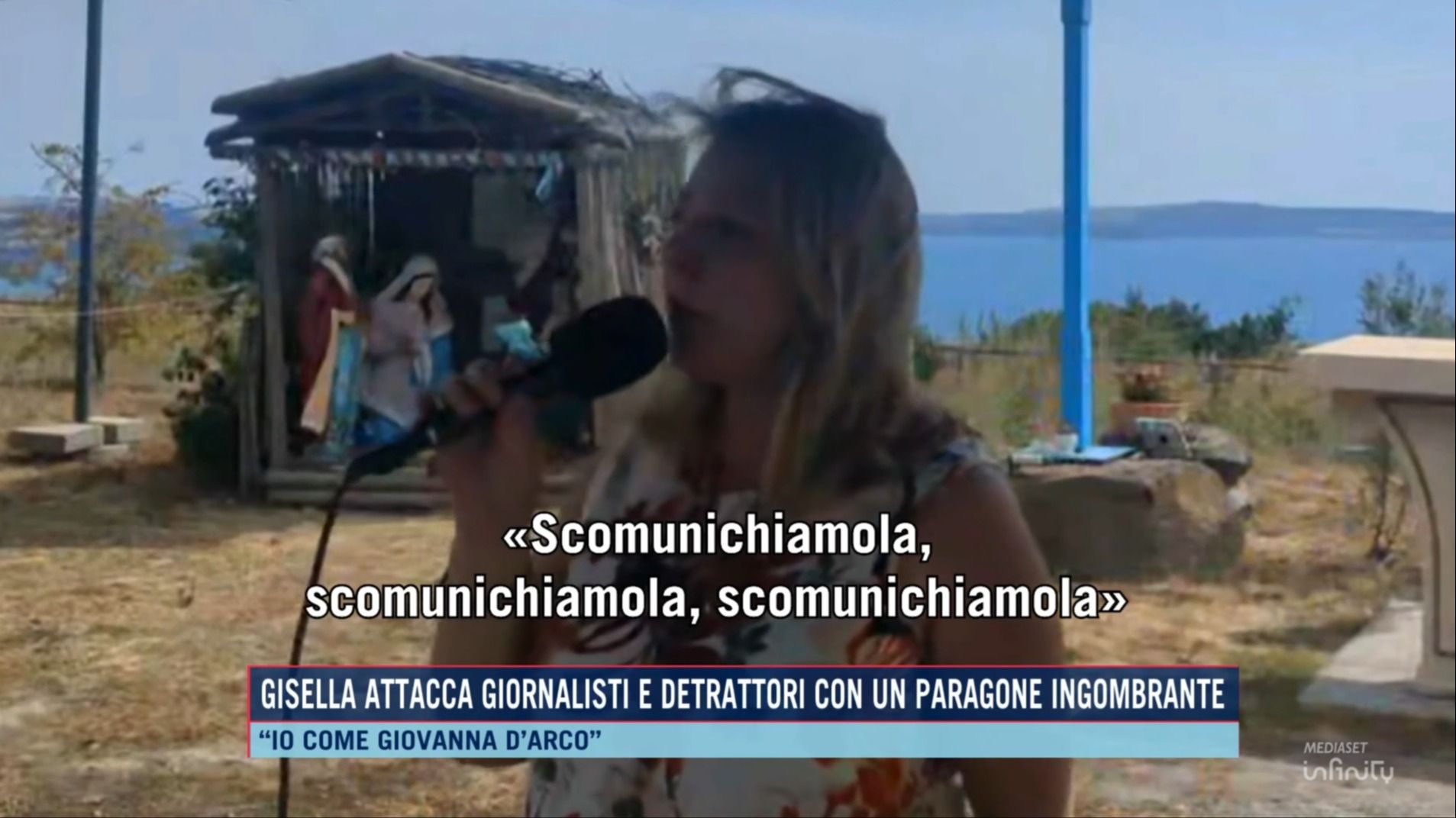 Gisella Cardia durante il discorso di agosto al Campo delle Rose