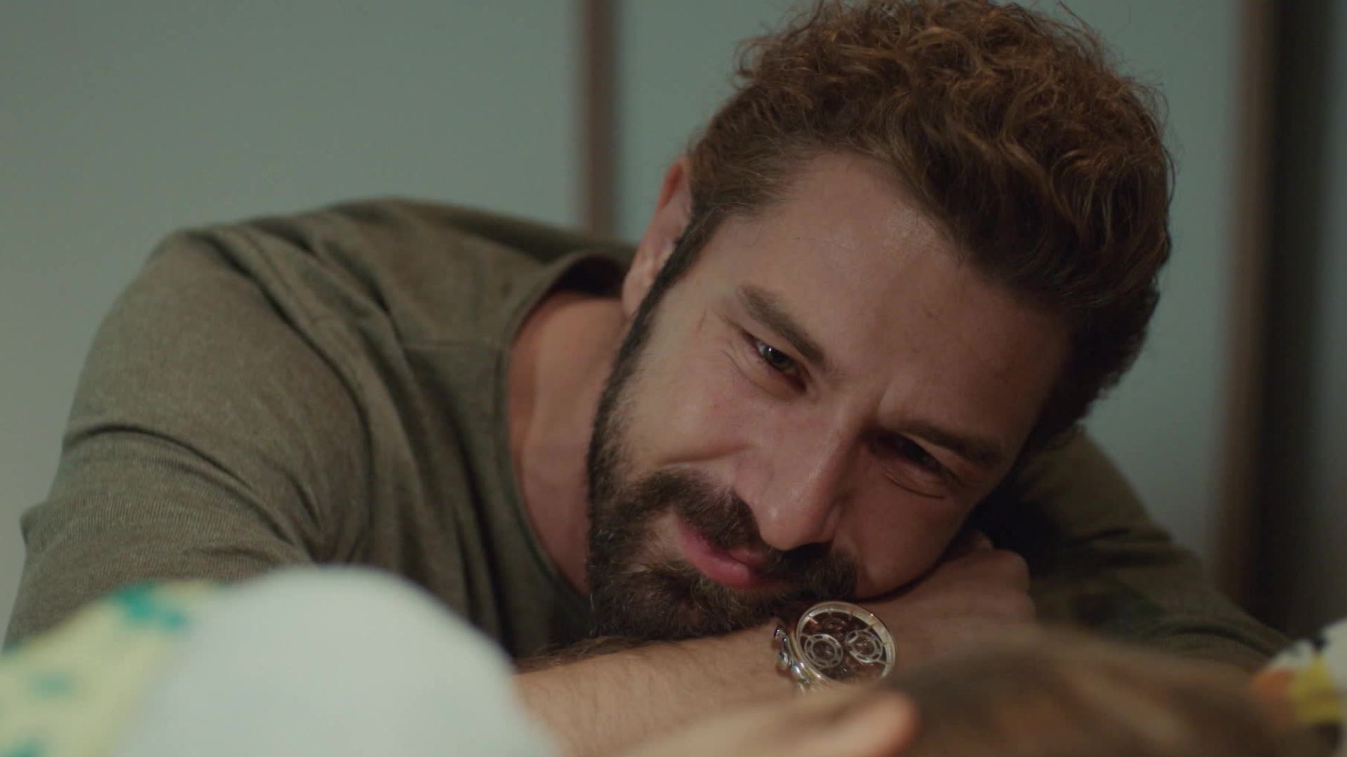 Furkan Palalı (Nejat) in una scena di My Sweet Lie