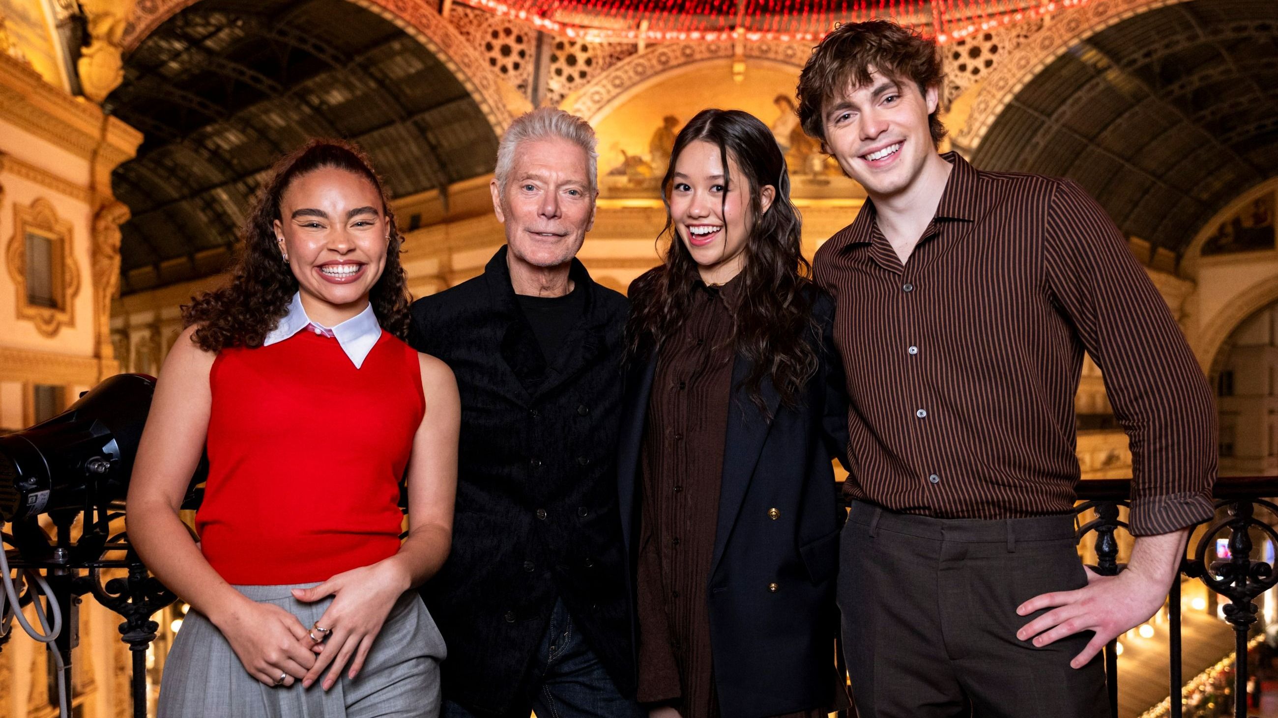 Cast Avatar – Fuoco e Cenere in Galleria Vittorio Emanuele II - Credits: Courtesy Press Office