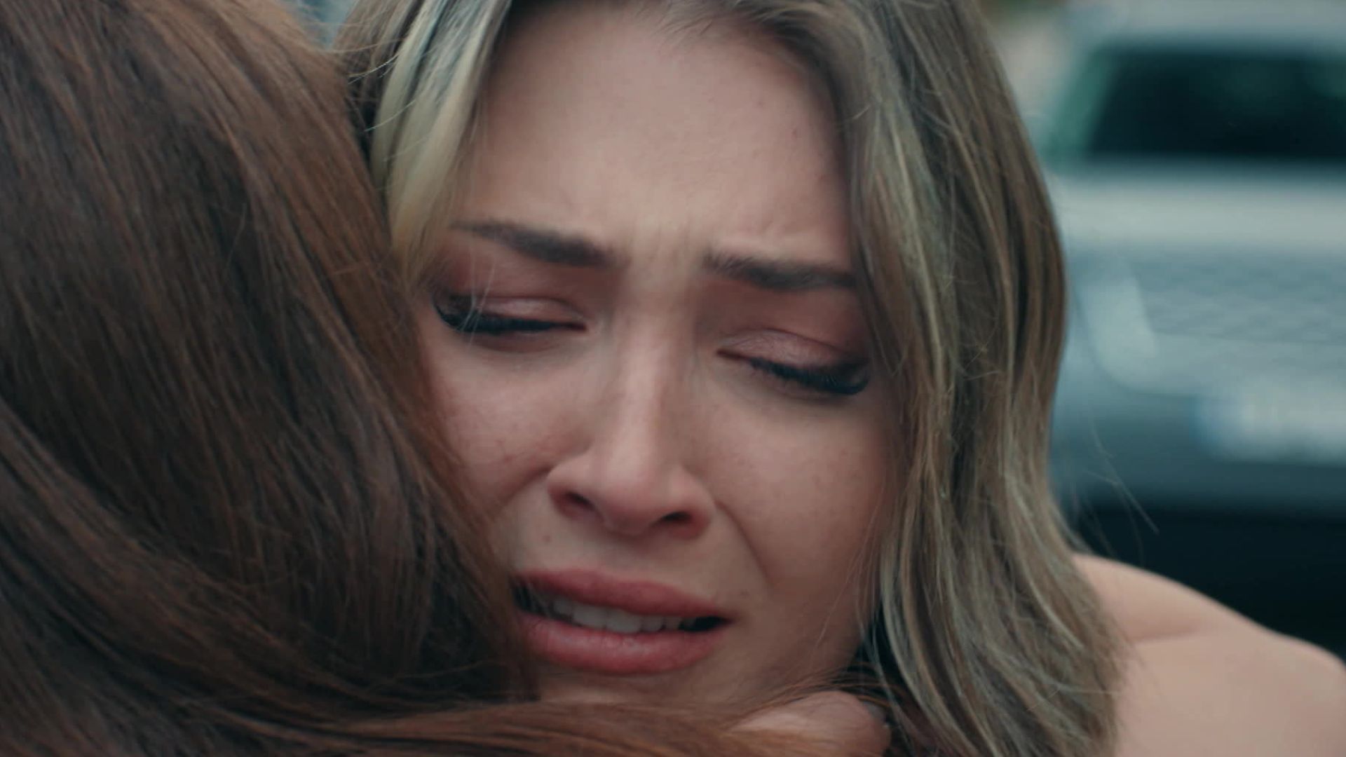 Deniz Isin (Irem) nella scena finale di Innocence