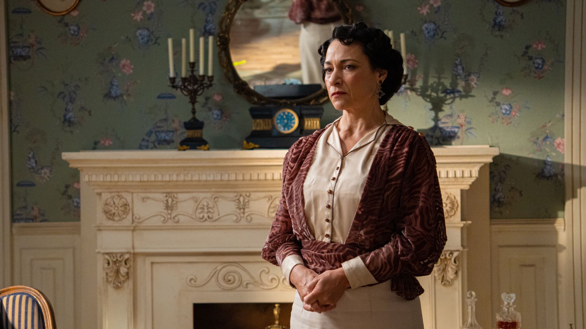 Isabel Serrano (Leocadia) in una scena de La Promessa