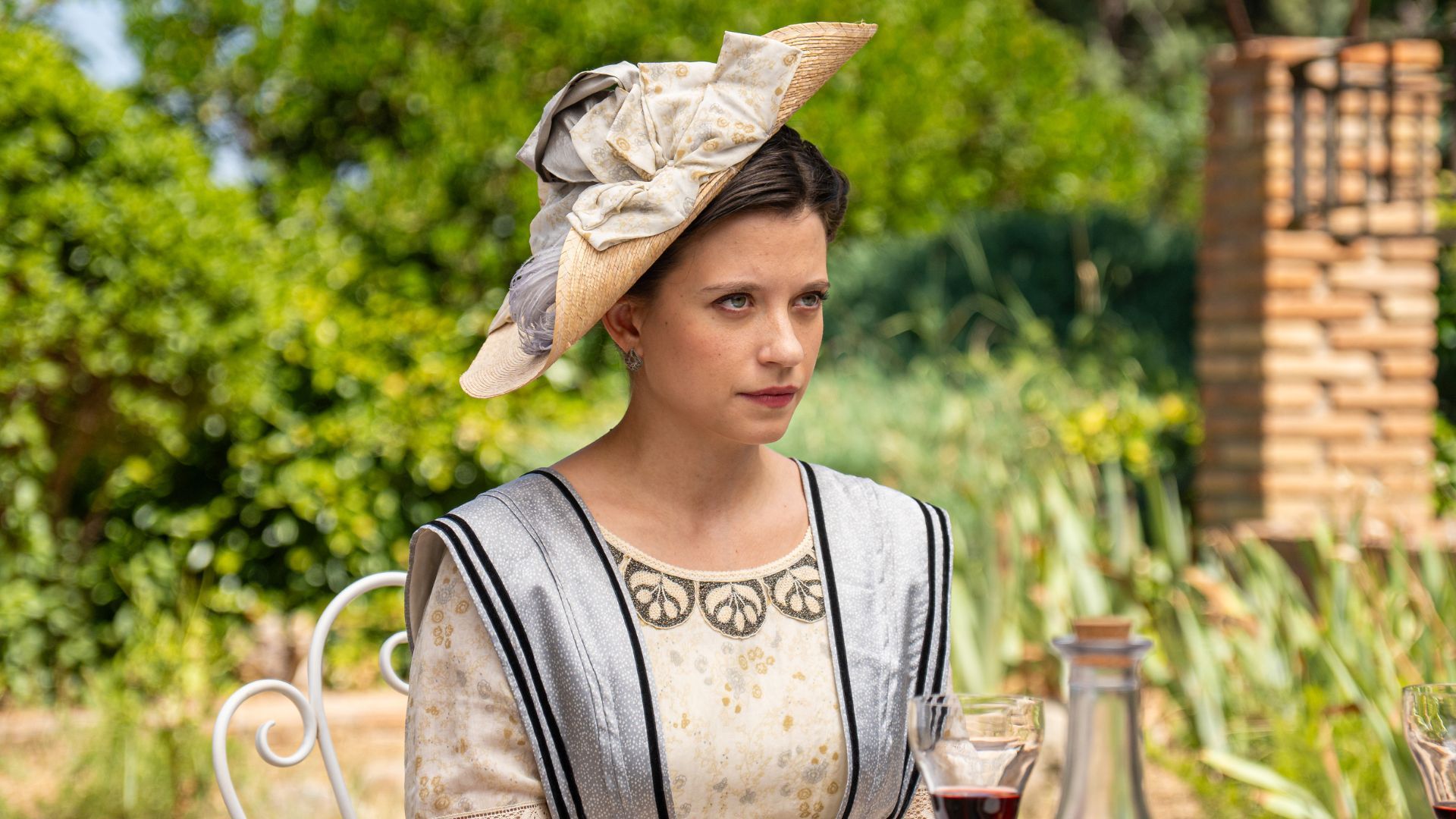 Amparo Pinero (Martina) in una scena de La Promessa