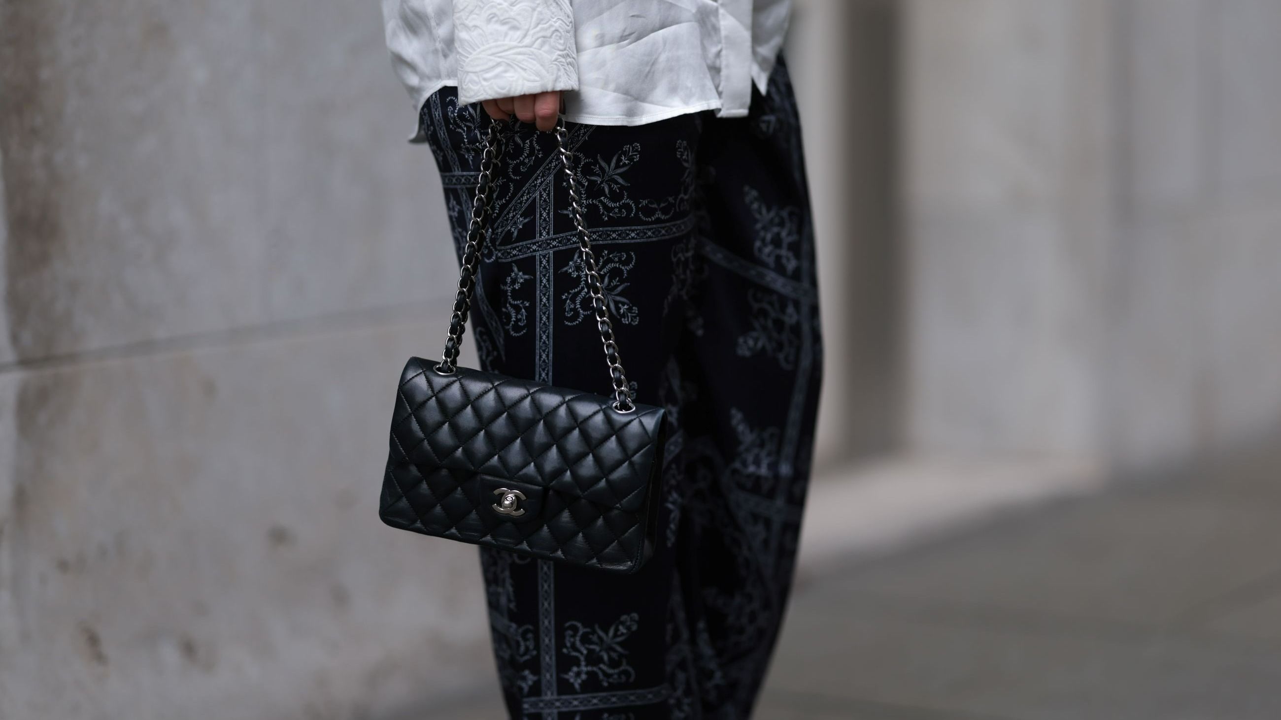 Street Style - Credits: Getty Images