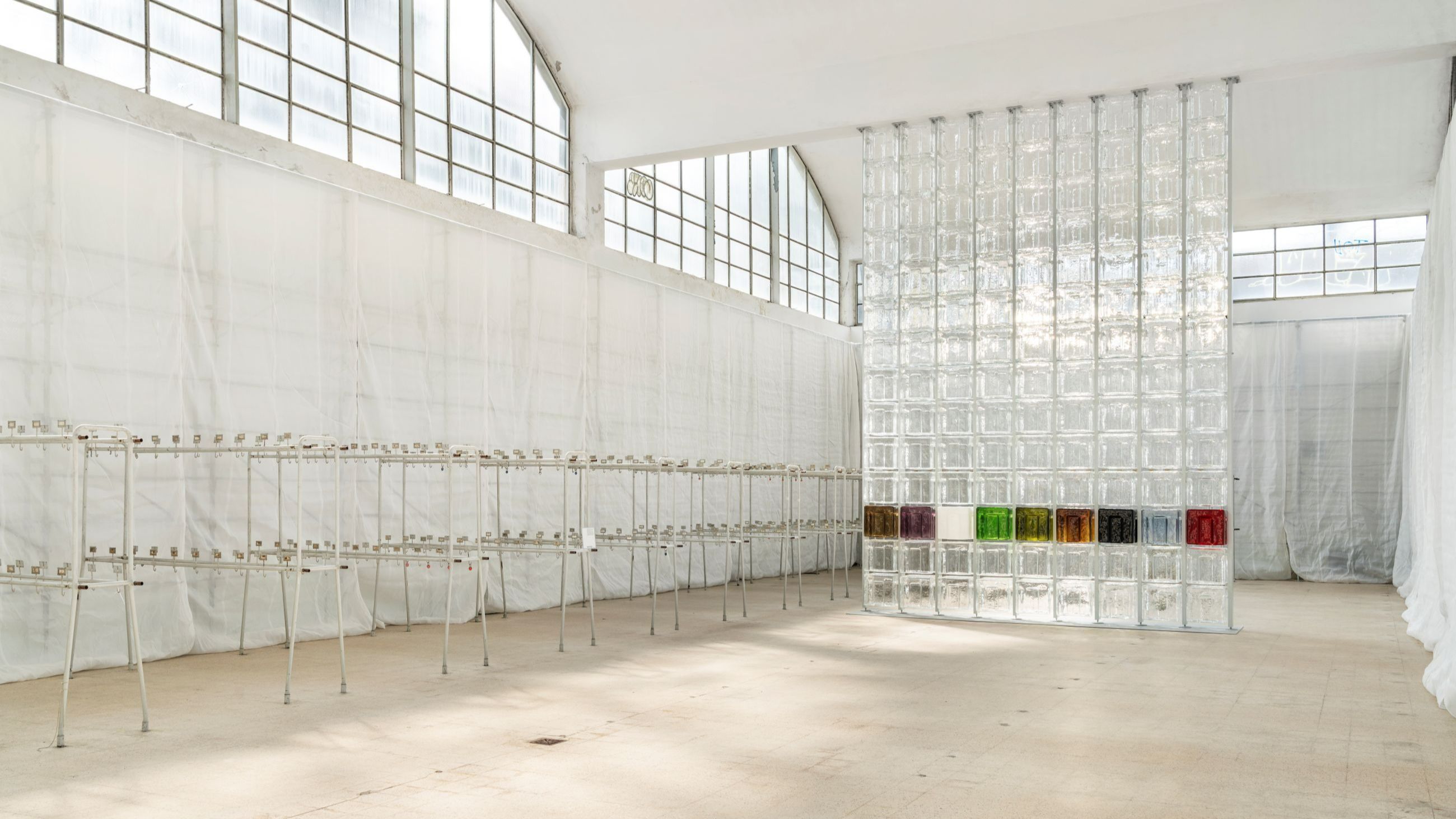 Piscina Romano, Luigi Lorenzo Secchi. Installazione 6:AM - Courtesy Melania Dalle Grave DSL Studio 