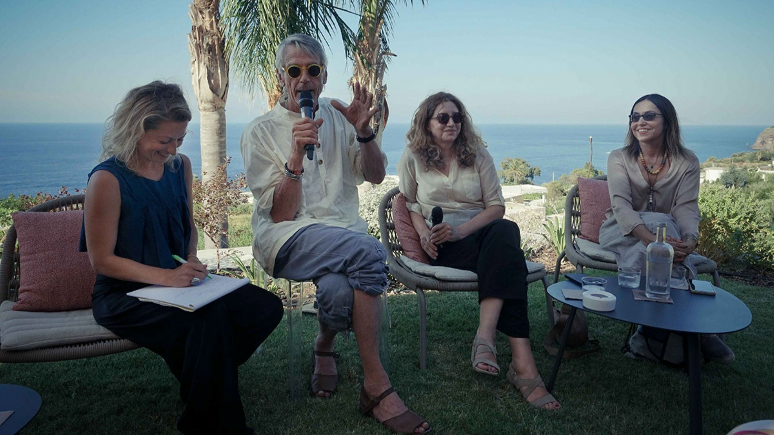 SalinaDocFest, Jeremy Irons Incontri.DOC, Wine Bar Ravesi Malfa - Credits: Courtesy Press Office