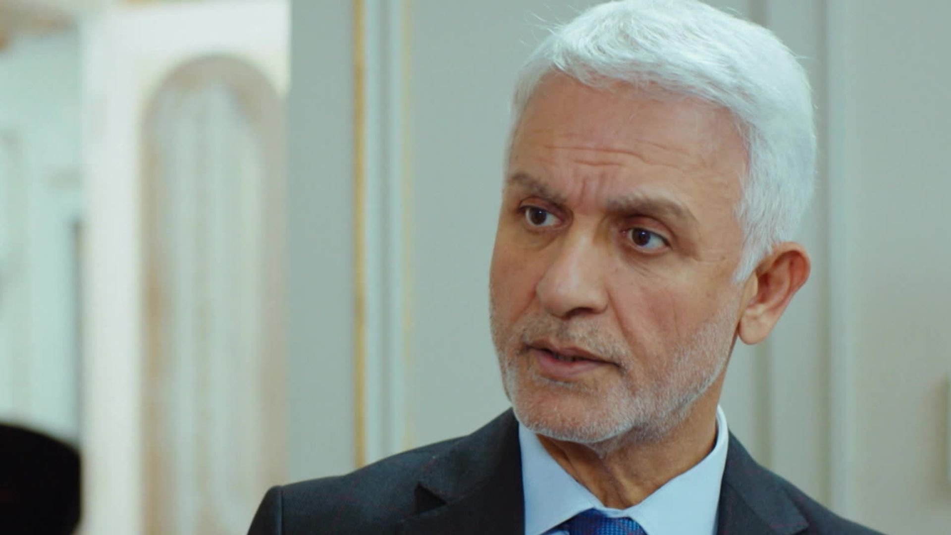 Talat Bulut (Halit) in una scena di Forbidden Fruit 3