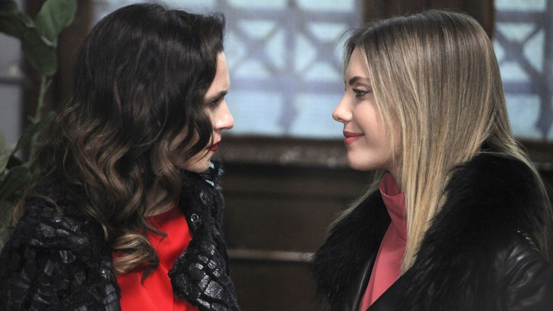 Ender e Yildiz in una scena di Forbidden Fruit 2