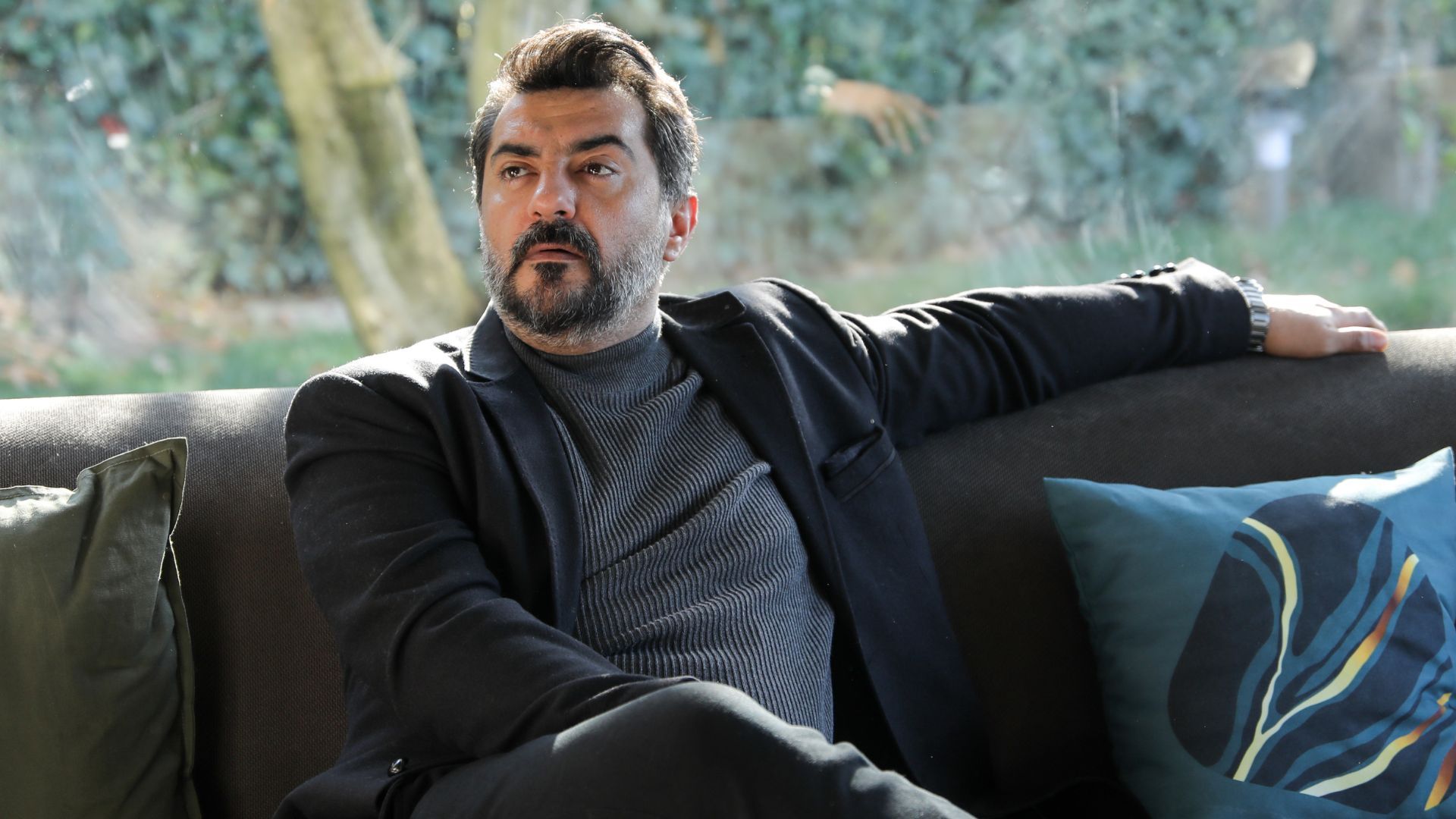 Celil Nalcakan (Akif) in una scena di Tutto per la mia famiglia