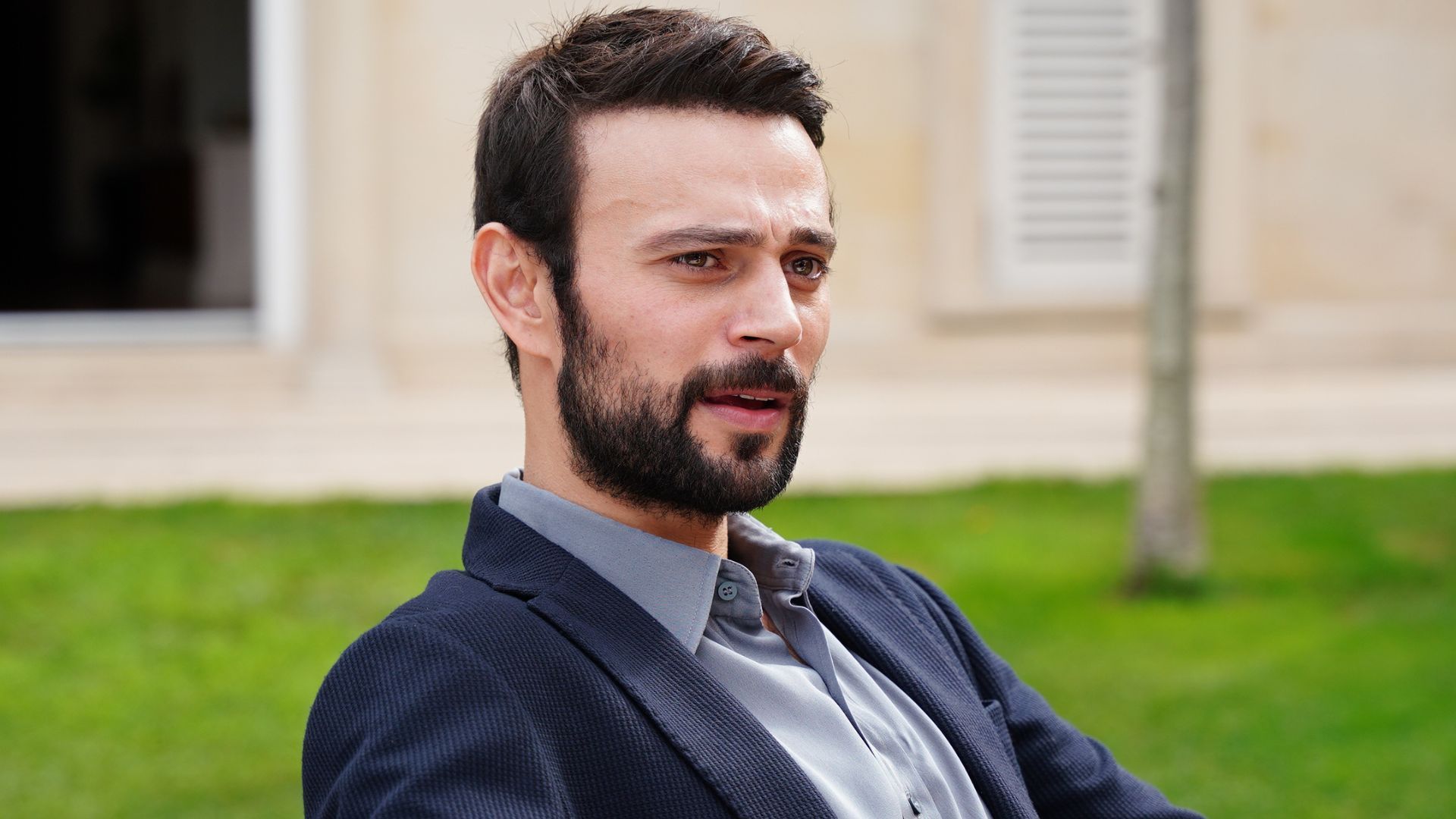 Kerem Aslanoglu (Ferman Yilmaz) in una scena di Racconto di una notte
