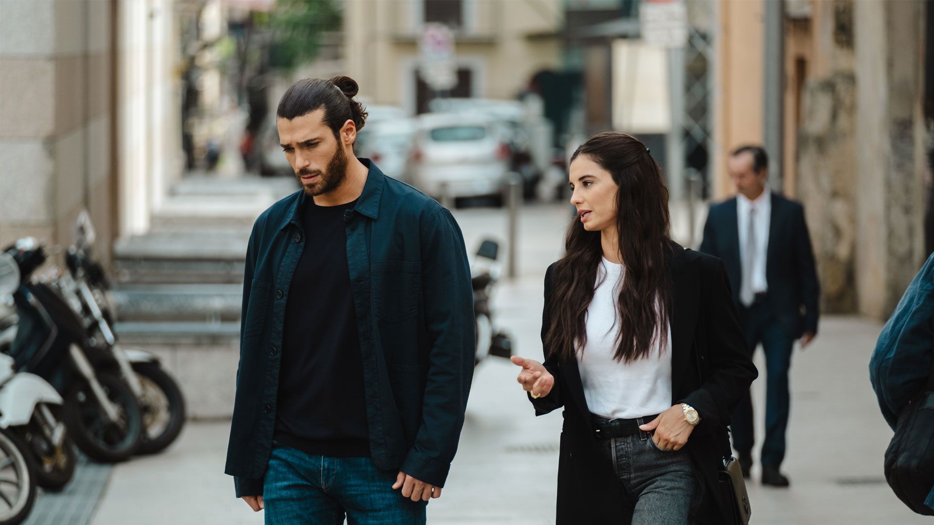 Francesca Chillemi (Viola) e Can Yaman (Francesco) in Viola come il mare 2