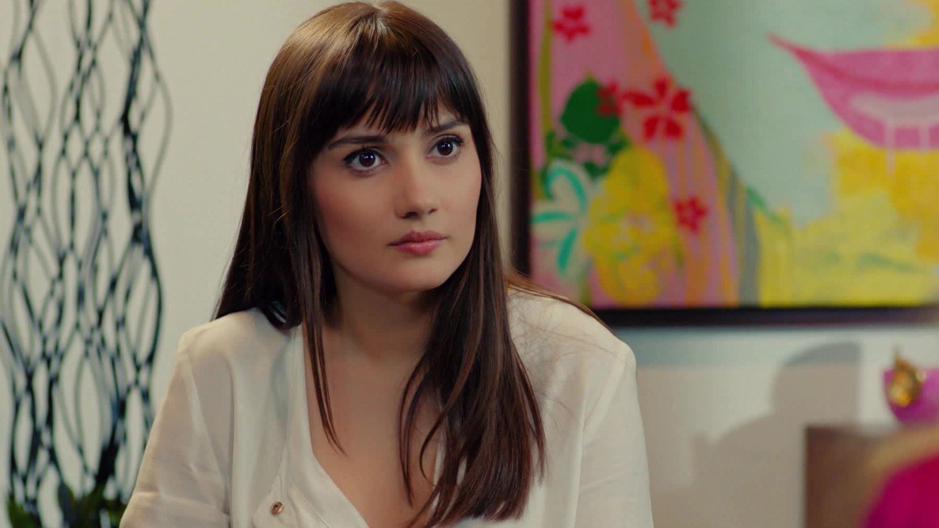 Zeynep in una scena di Forbidden Fruit 2