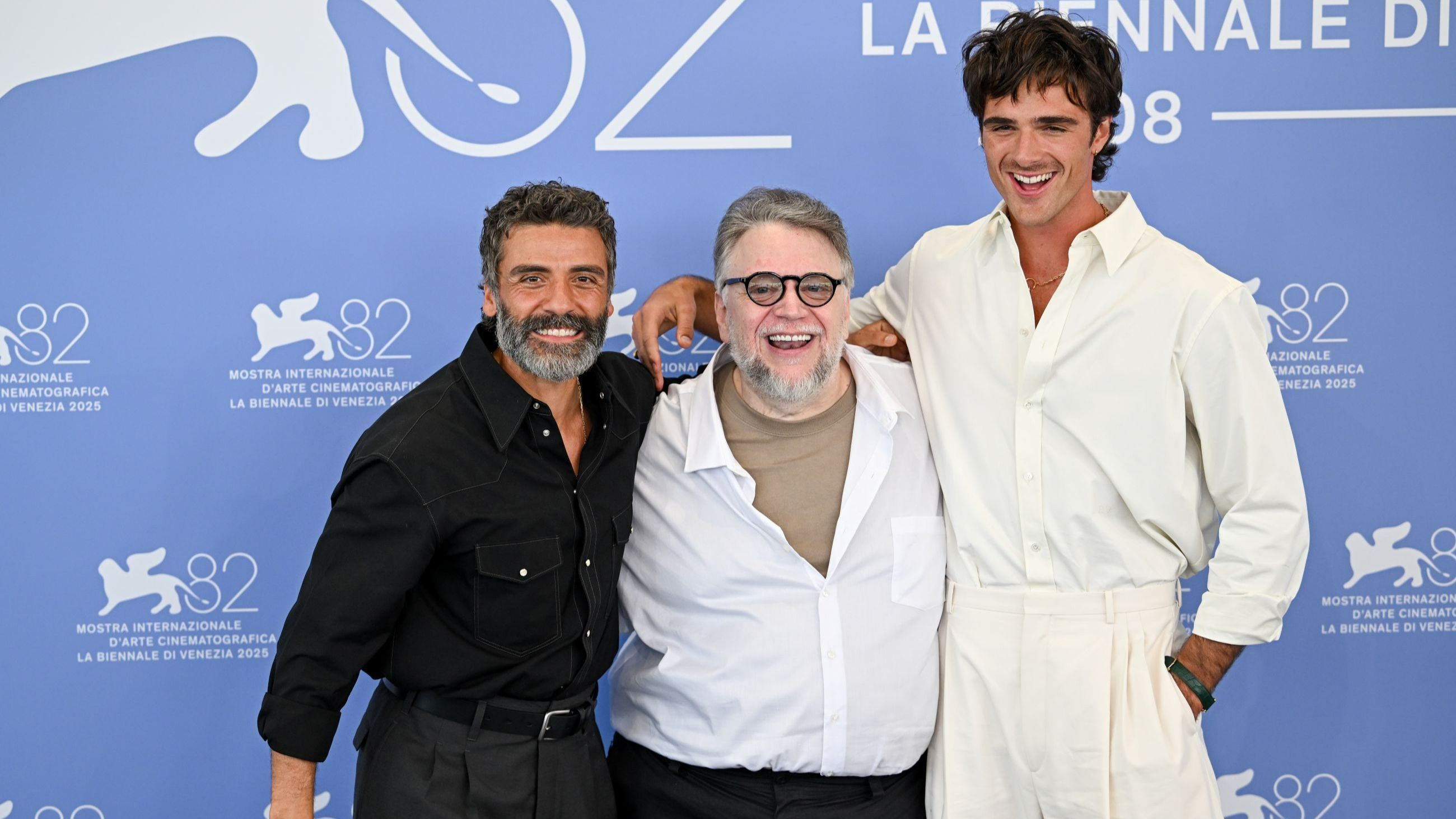 Oscar Isaac, Guillermo del Toro e Jacob Elordi 
Credit Getty Images