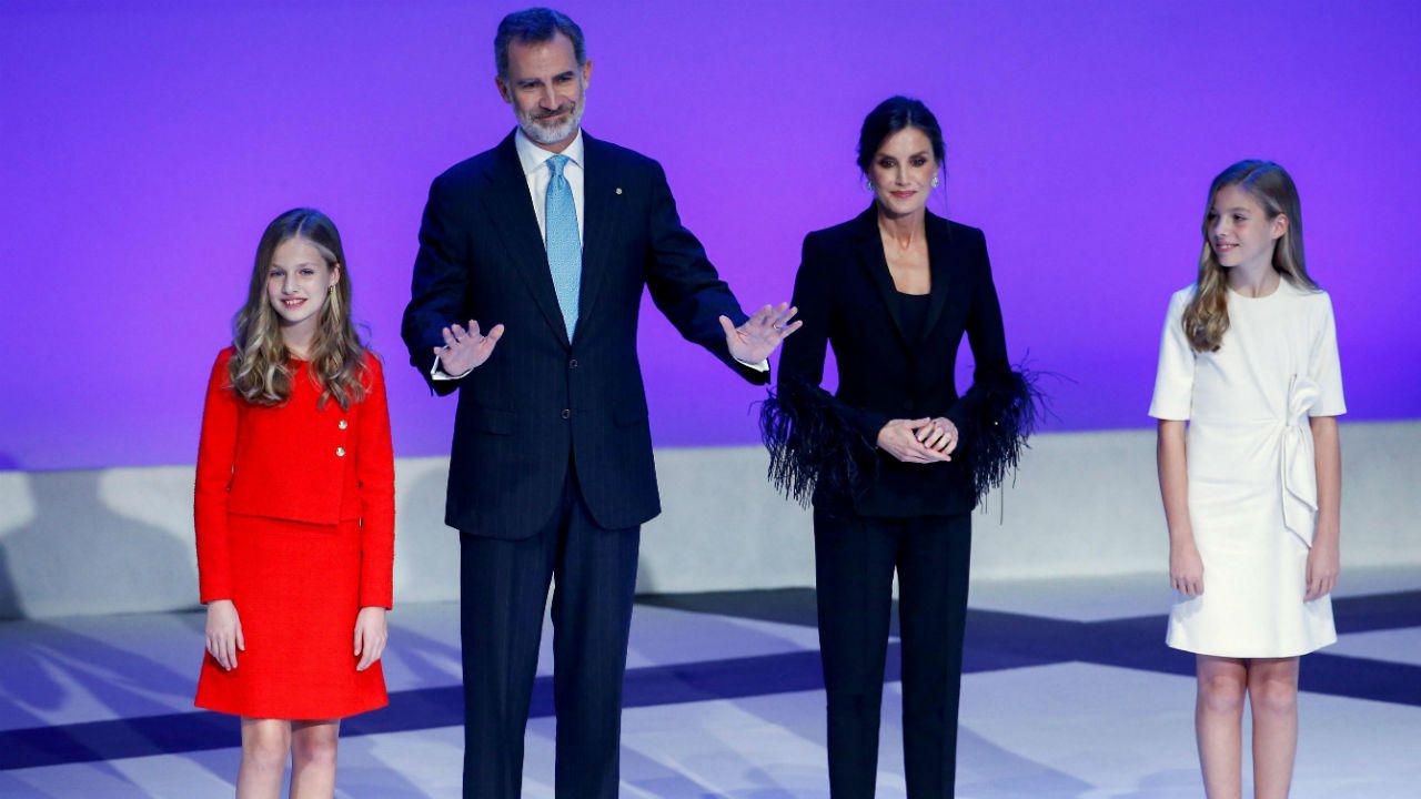 Felipe e Letizia di Spagna con le figlie Leonor e Sofia