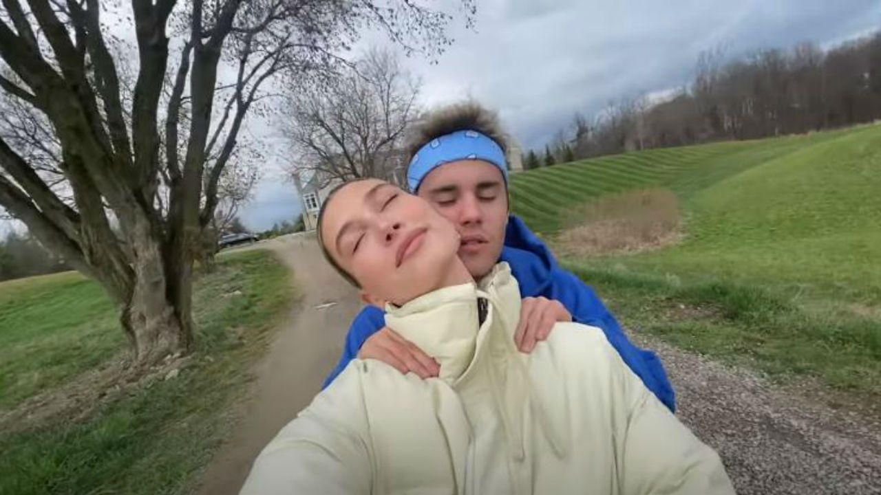 Justin e Hailey Bieber (Screenshot YouTube)