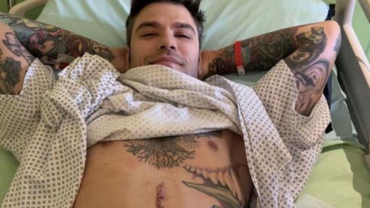 Fedez dopo l'operazione (foto Instagram)