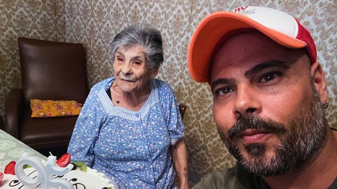 Marco D'Amore con la nonna 