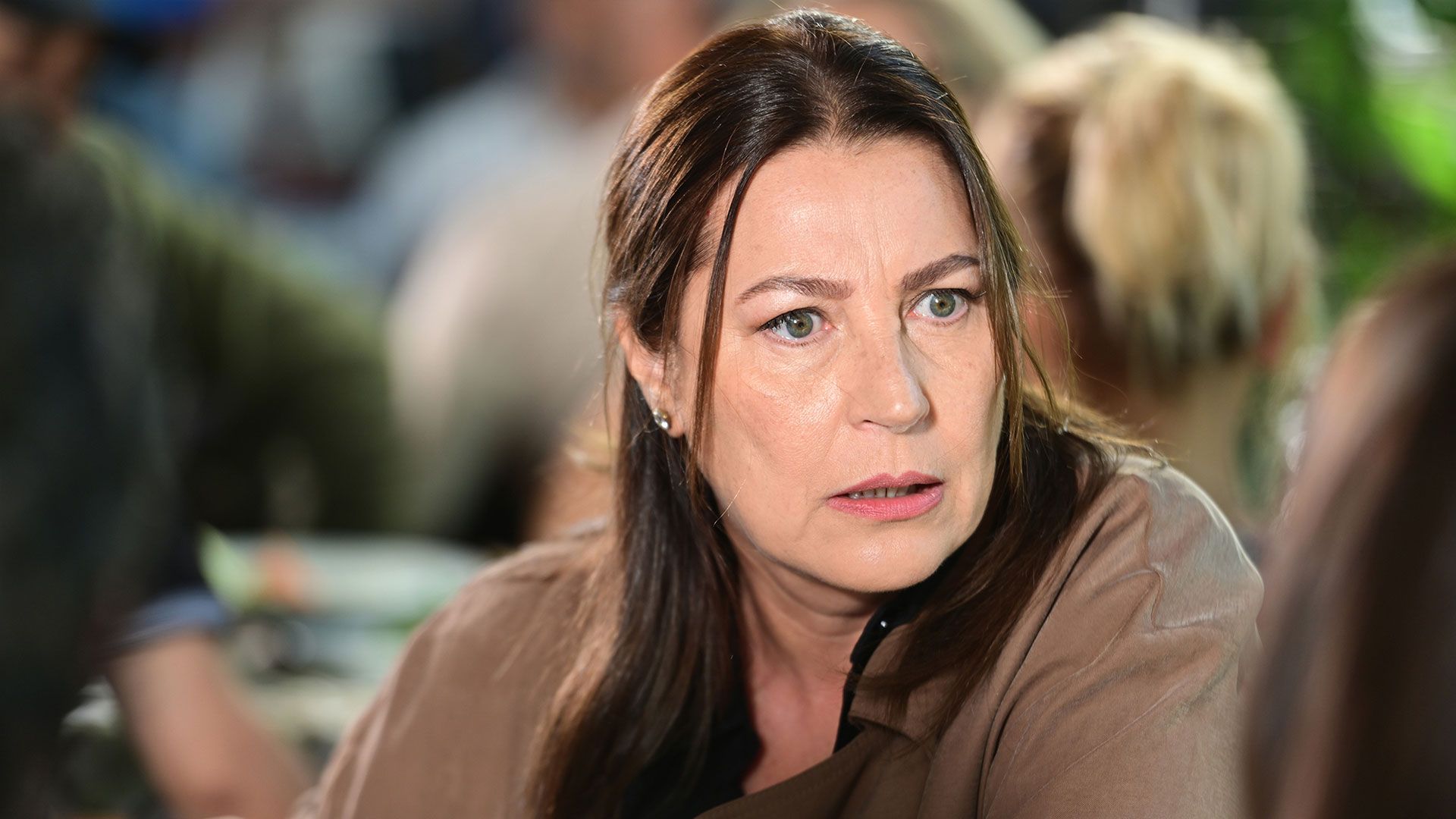 Vahide Perçin (Güzide Yenersoy) in una scena di Tradimento