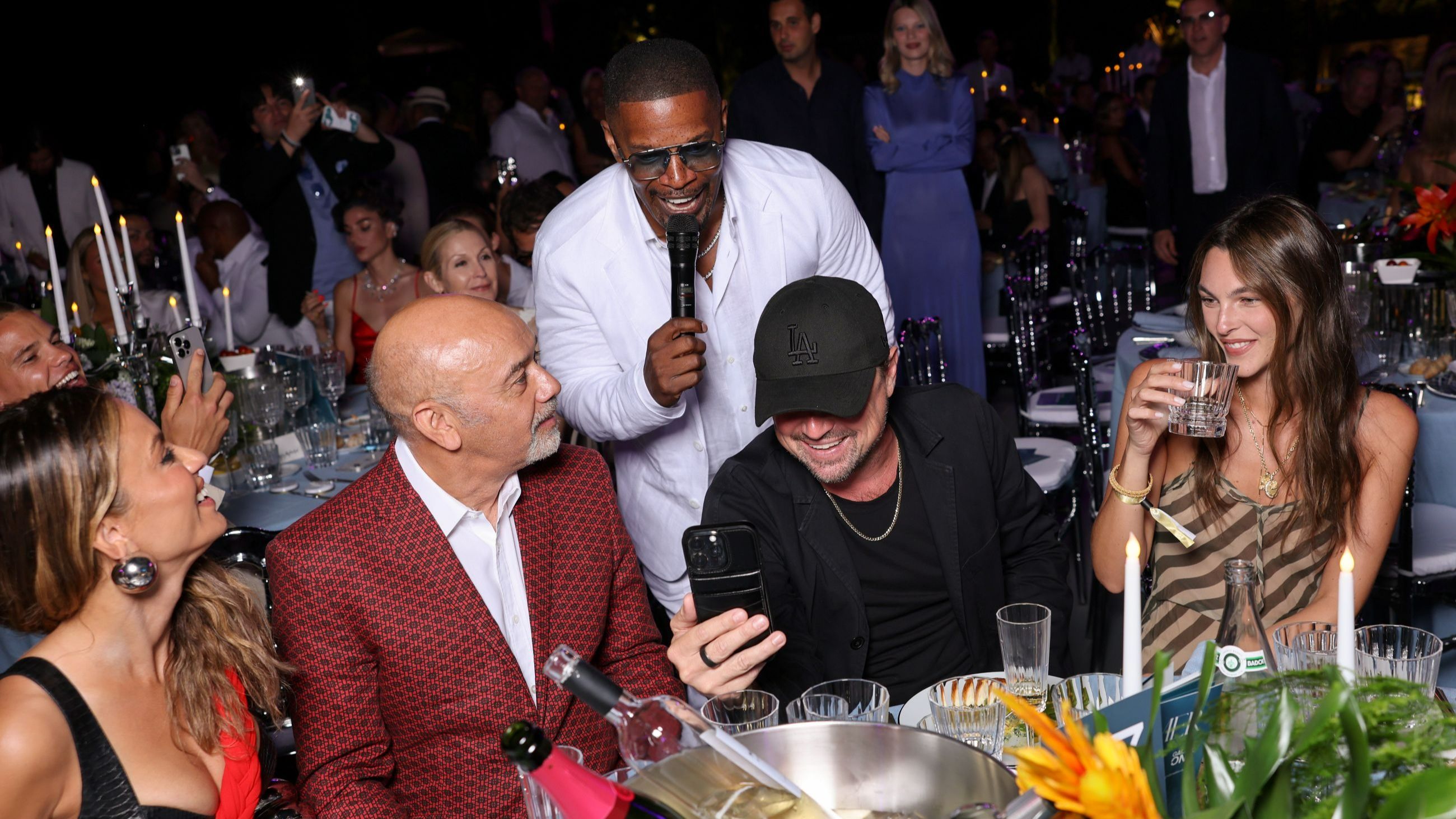 Natasha Poonawalla, Christian Louboutin, Jamie Foxx, Leonardo DiCaprio e Vittoria Ceretti partecipano al Summer Gala di Gala One Saint-Tropez 2025, al Golf Club Saint-Tropez, il 24 luglio 2025, a Gassin, in Francia - Credits: Getty Images