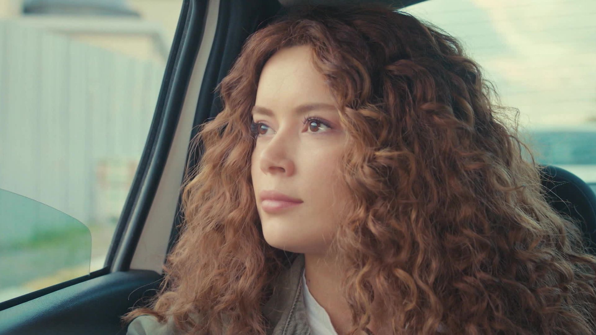 Sirin in una scena de La forza di una donna 3