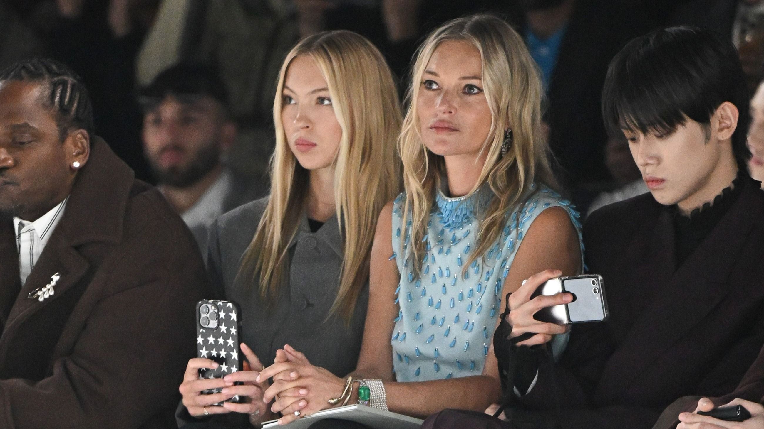 Lila Moss e Kate Moss alla Dior Homme Menswear FW 2024-2025 
Credits Getty Images
